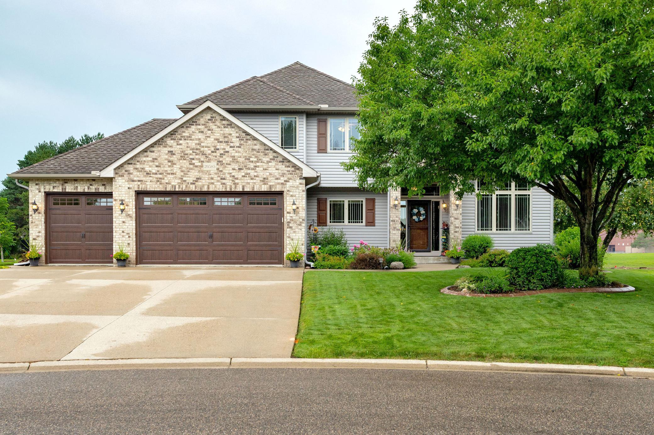 20585 Islandview Circle Property Photo 1
