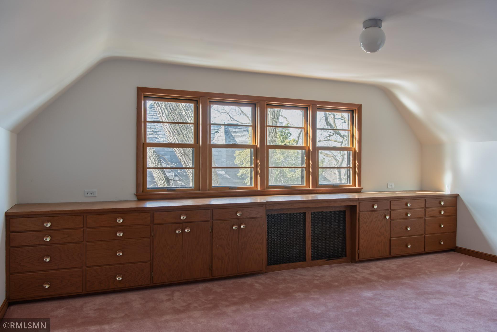 27 Highview Place Property Photo 55