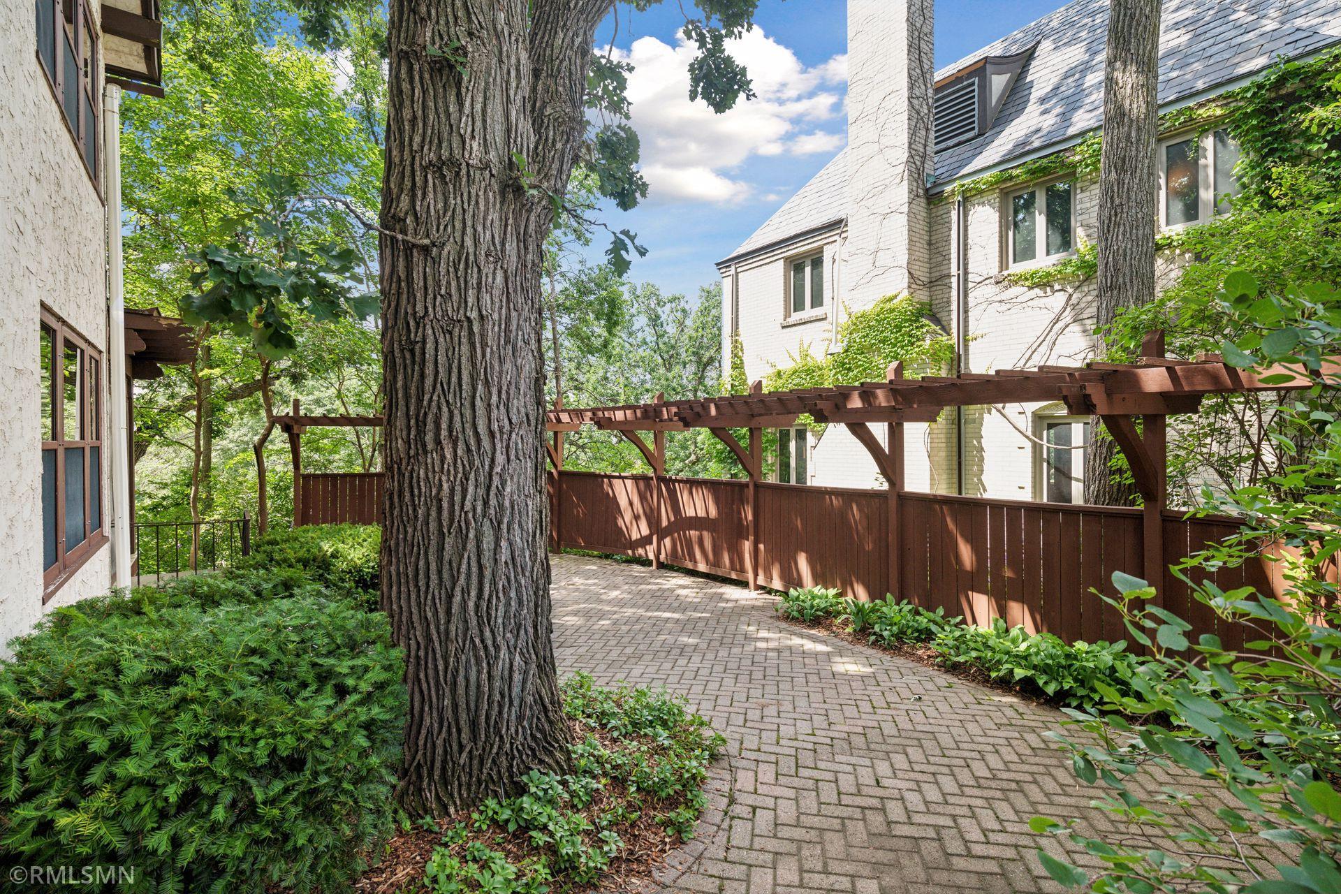 27 Highview Place Property Photo 68