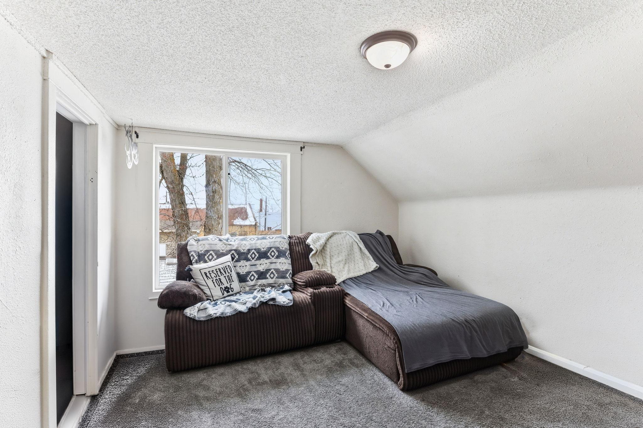 151 3rd Avenue Property Photo 6