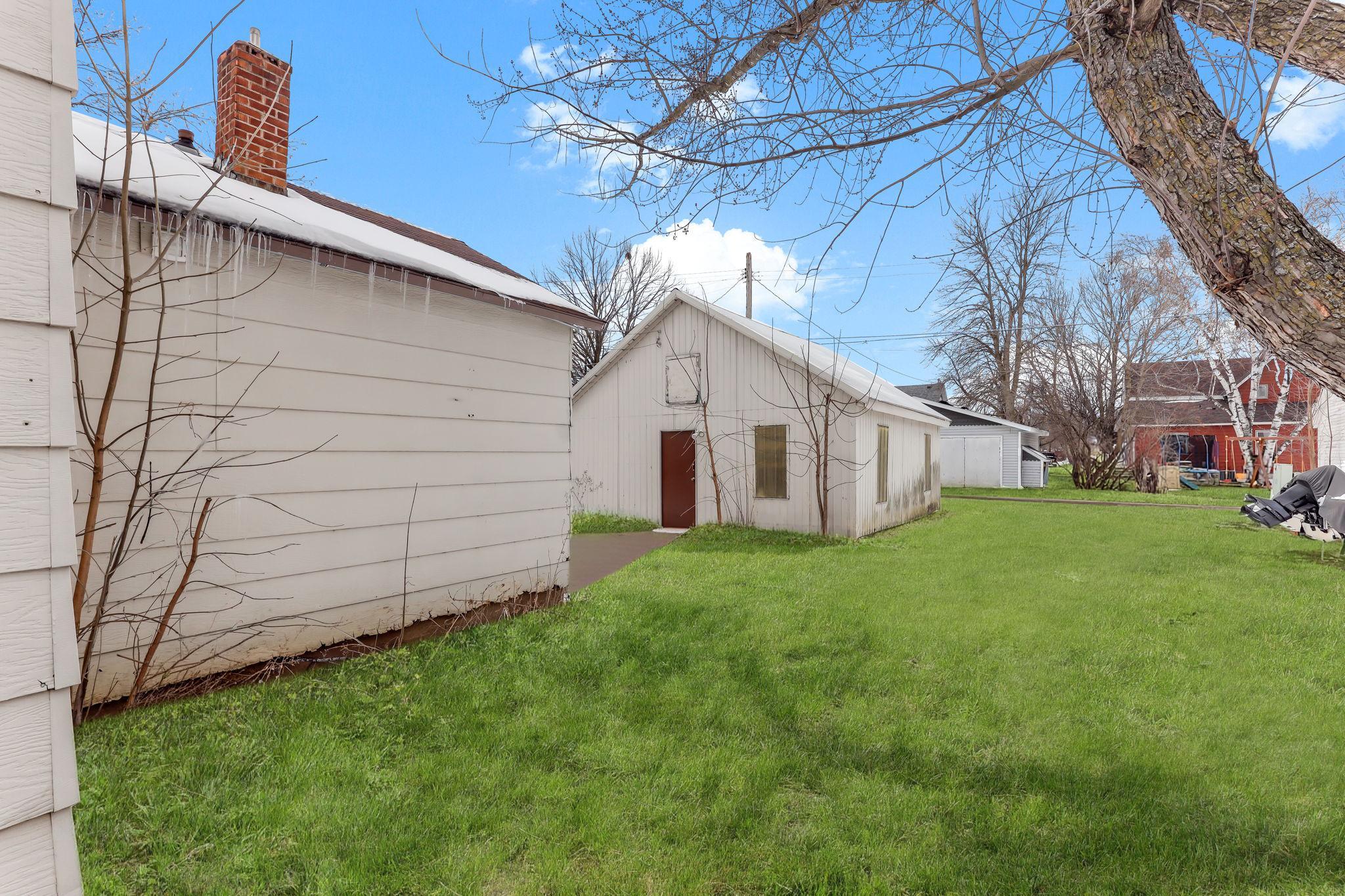 151 3rd Avenue Property Photo 22