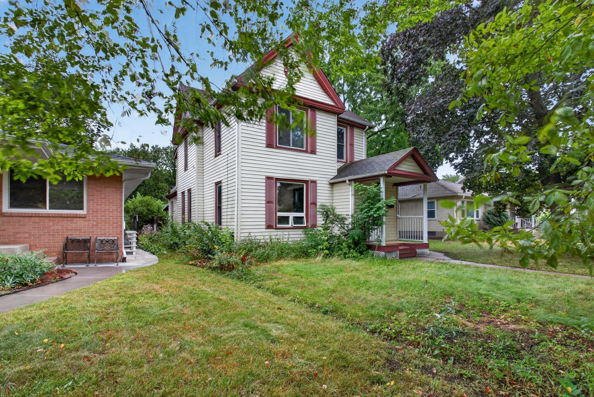 4028 Perry Avenue N Property Photo 1