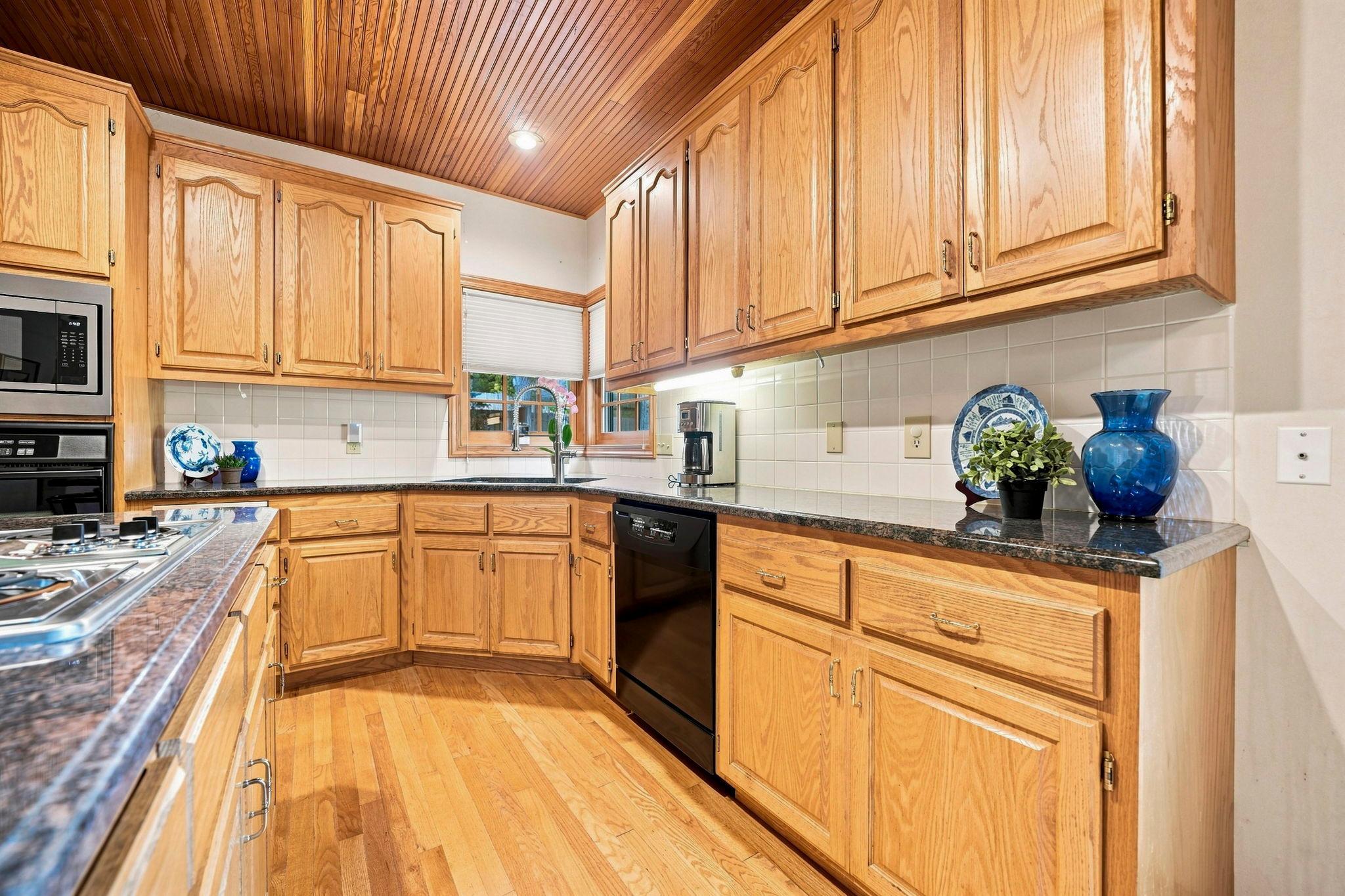 13575 Harwell Path Property Photo 6