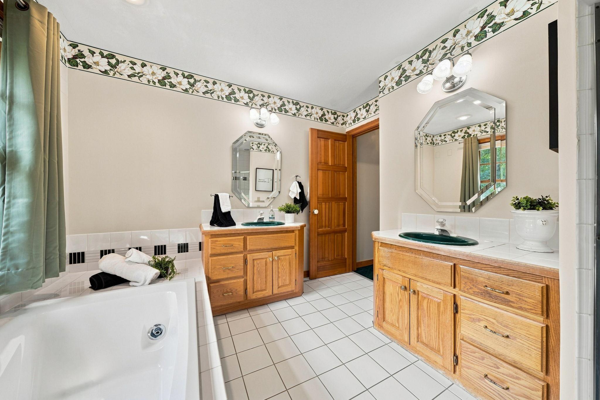 13575 Harwell Path Property Photo 20