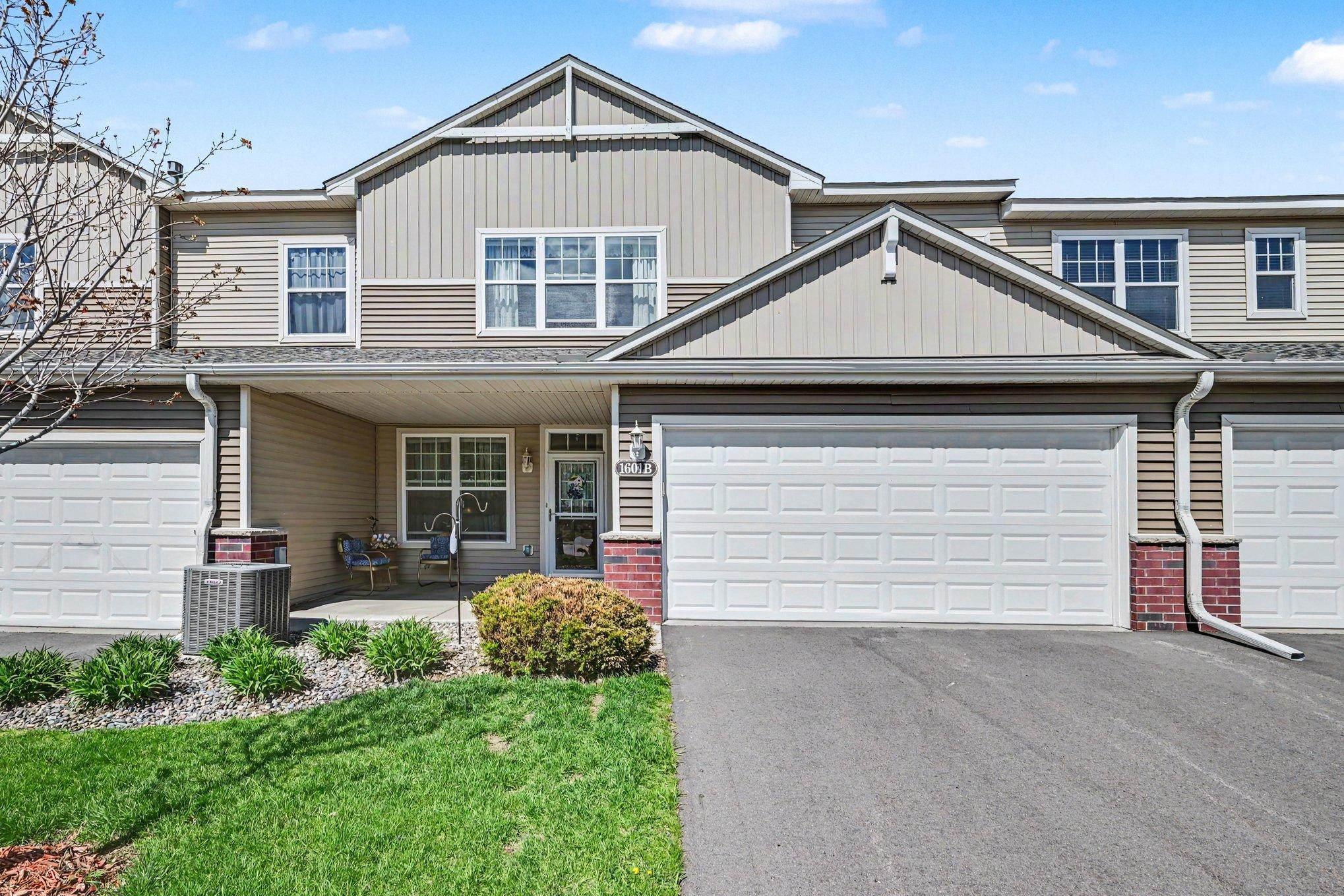 1601 Sumac Circle B Property Photo 1