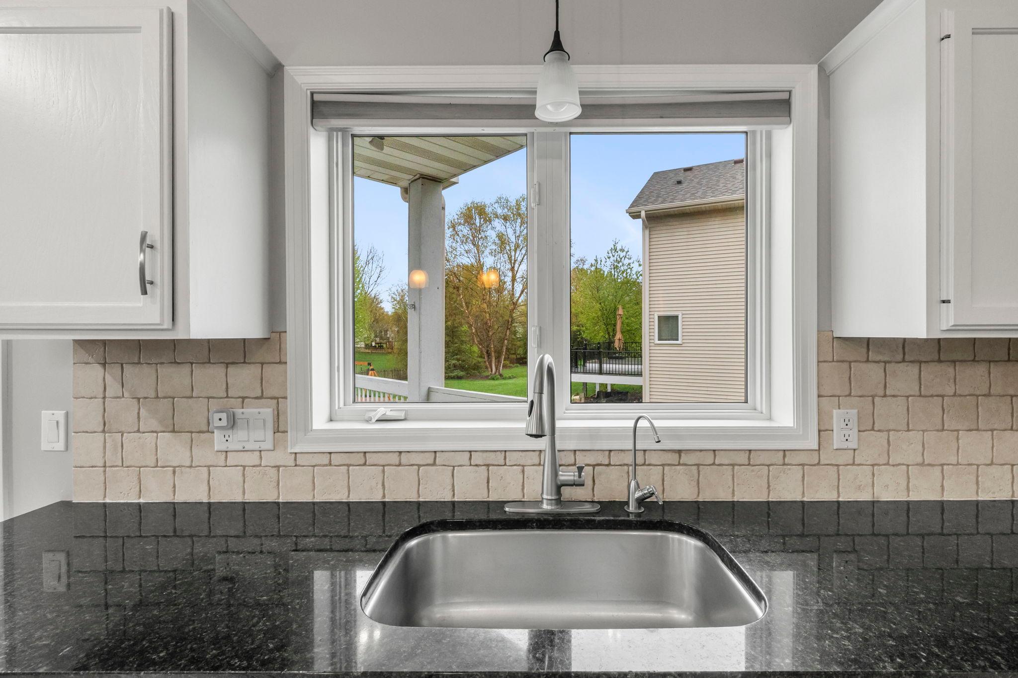 1672 Windsor Drive S Property Photo 33