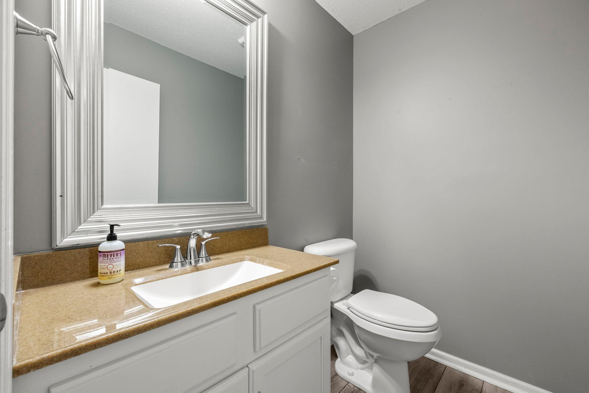 1672 Windsor Drive S Property Photo 36