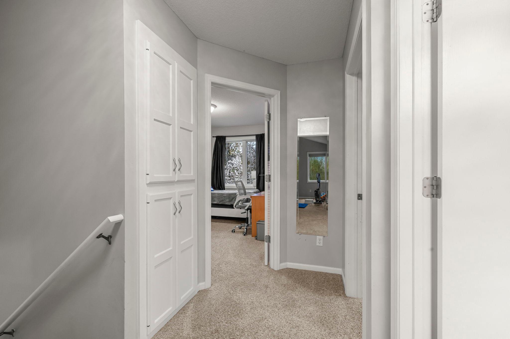 1672 Windsor Drive S Property Photo 37