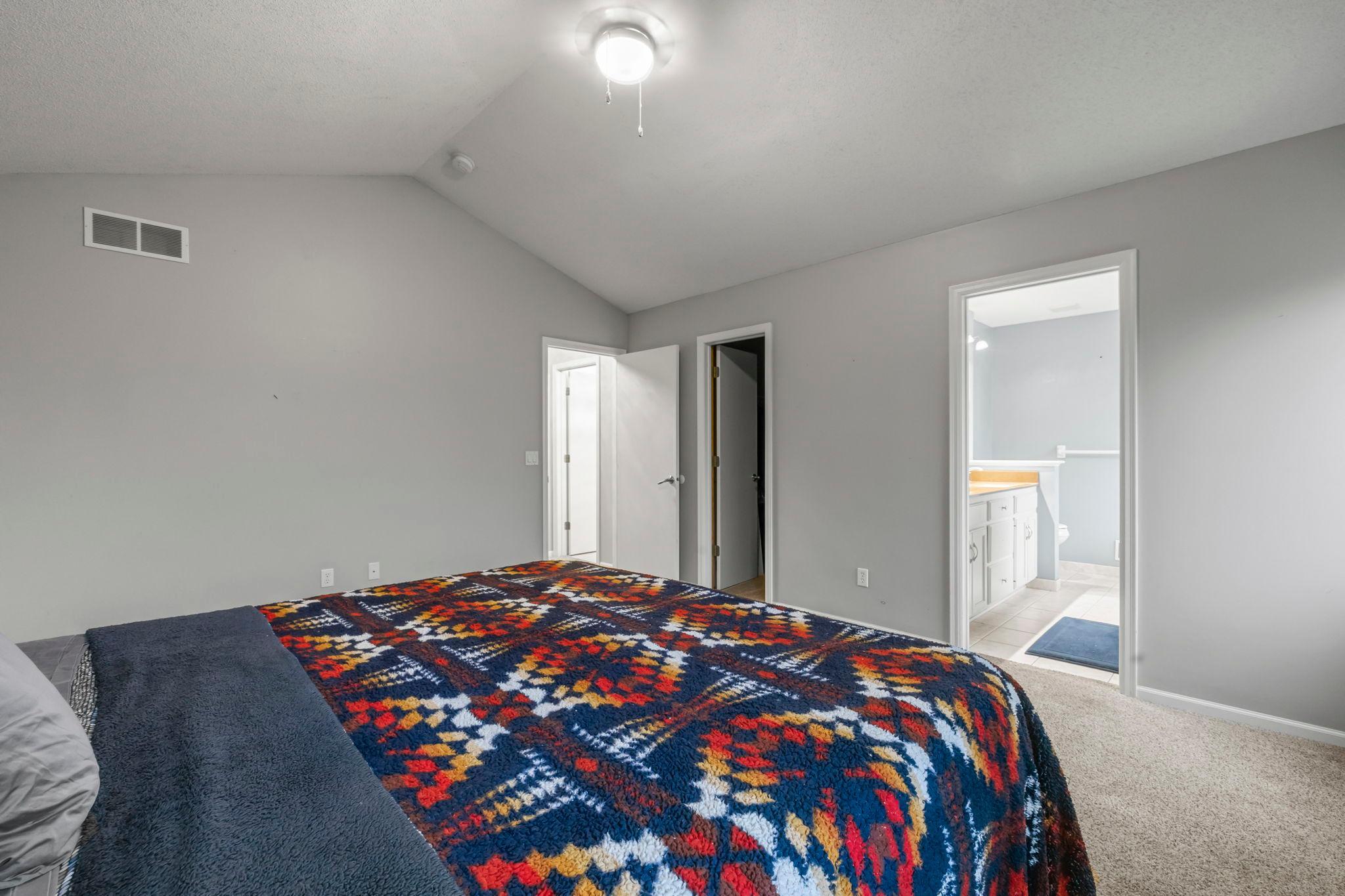 1672 Windsor Drive S Property Photo 41
