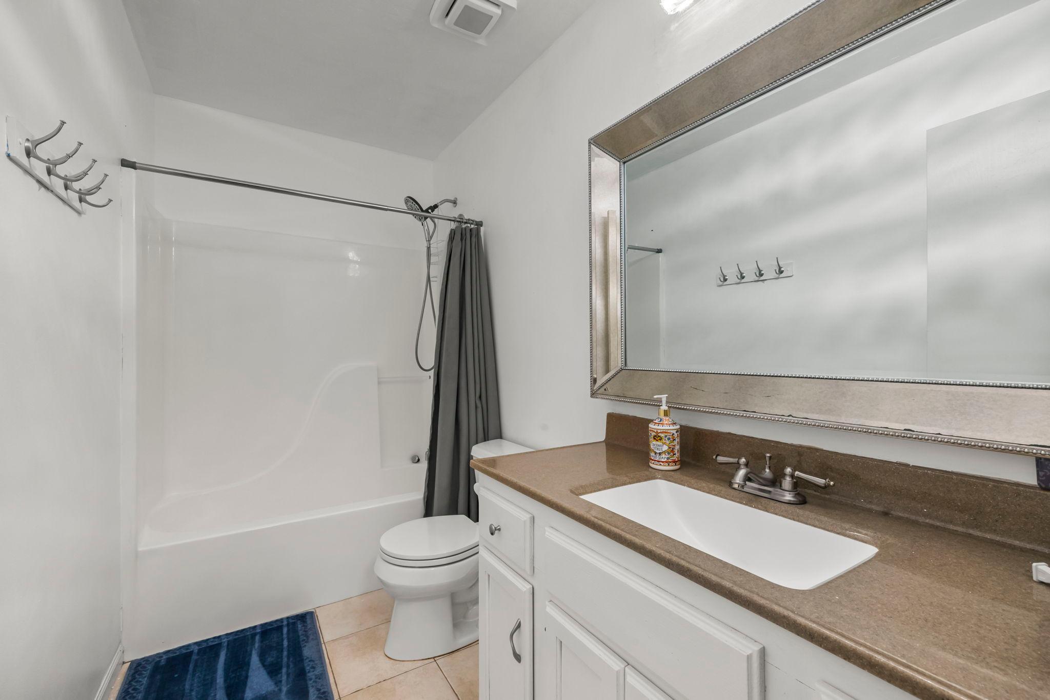 1672 Windsor Drive S Property Photo 51