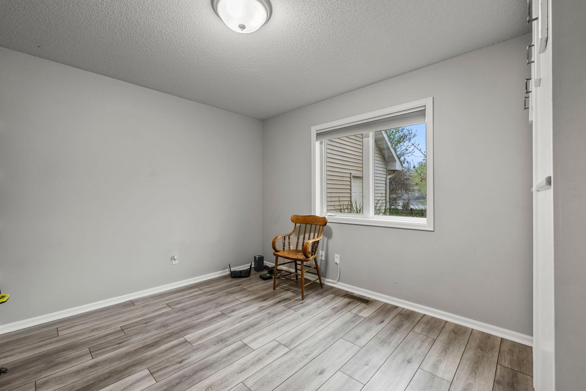 1672 Windsor Drive S Property Photo 63