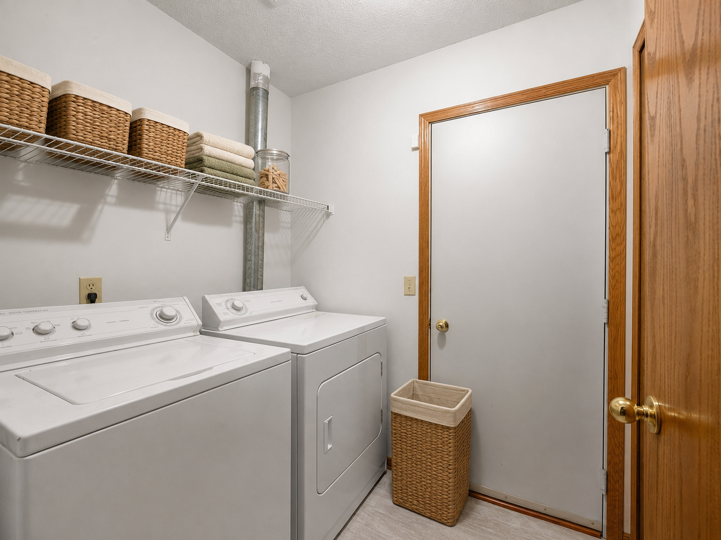 2611 Concord Way Property Photo 11
