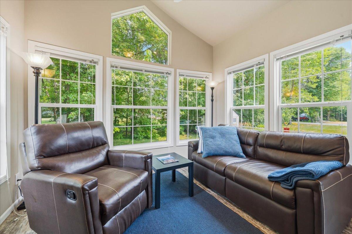 21653-21657 Finch Loop Property Photo 6
