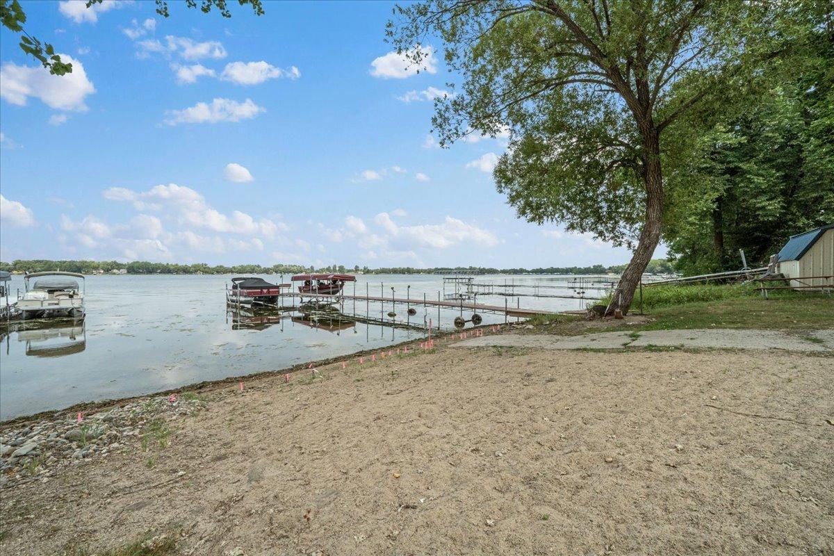 21653-21657 Finch Loop Property Photo 21