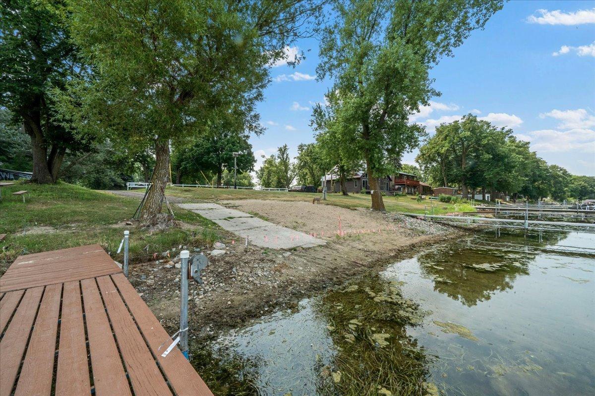 21653-21657 Finch Loop Property Photo 22