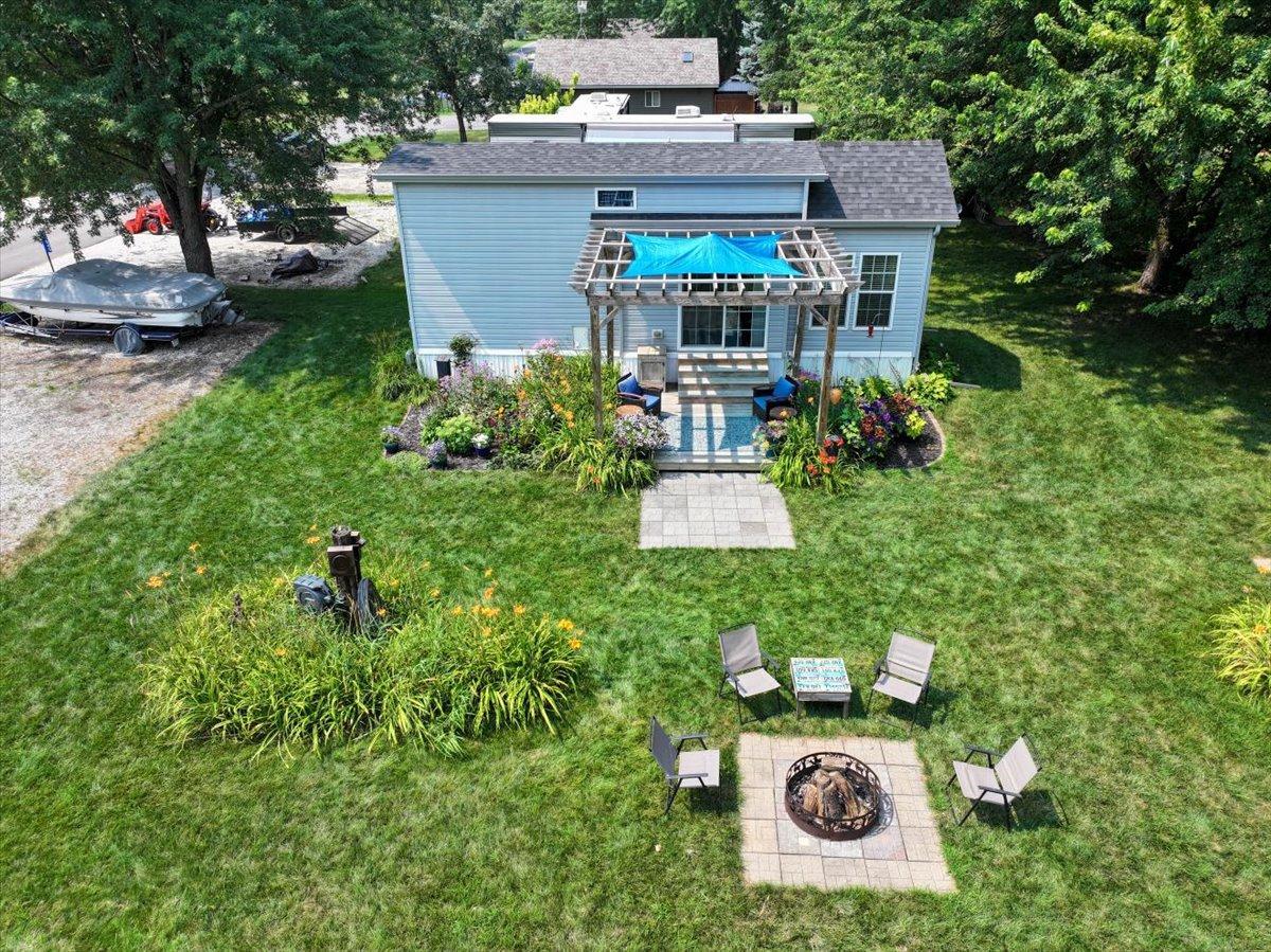 21653-21657 Finch Loop Property Photo 26
