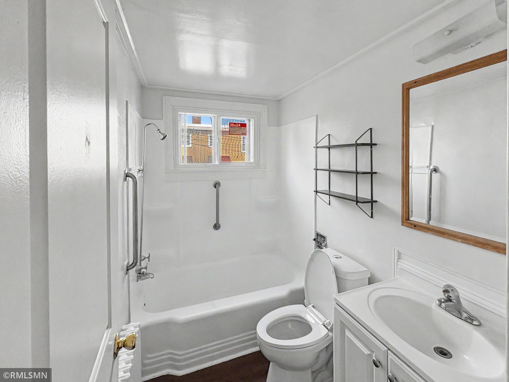 97 Orme Street E 102 Property Photo 3