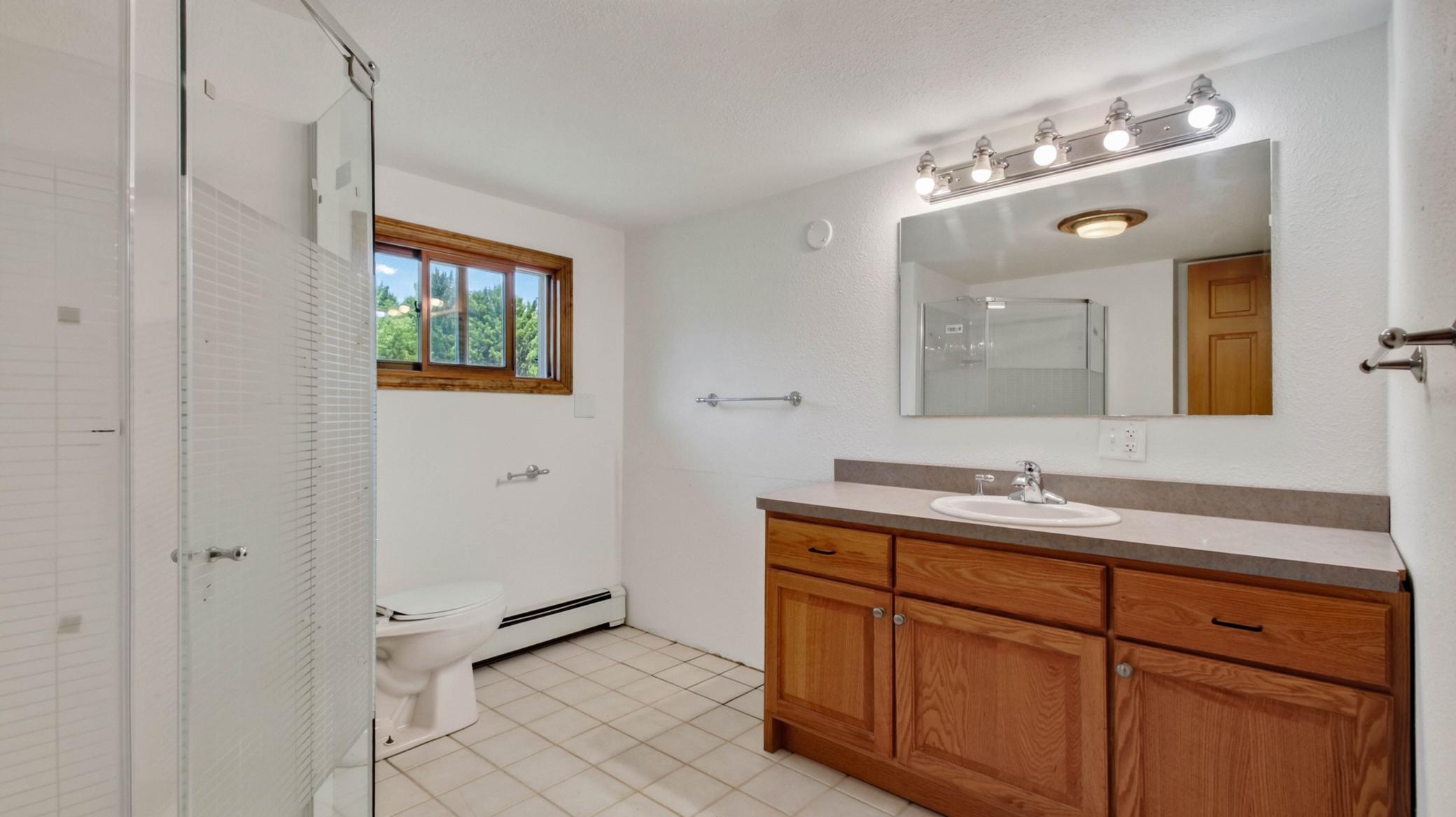 W5480 Cr-x Property Photo 16