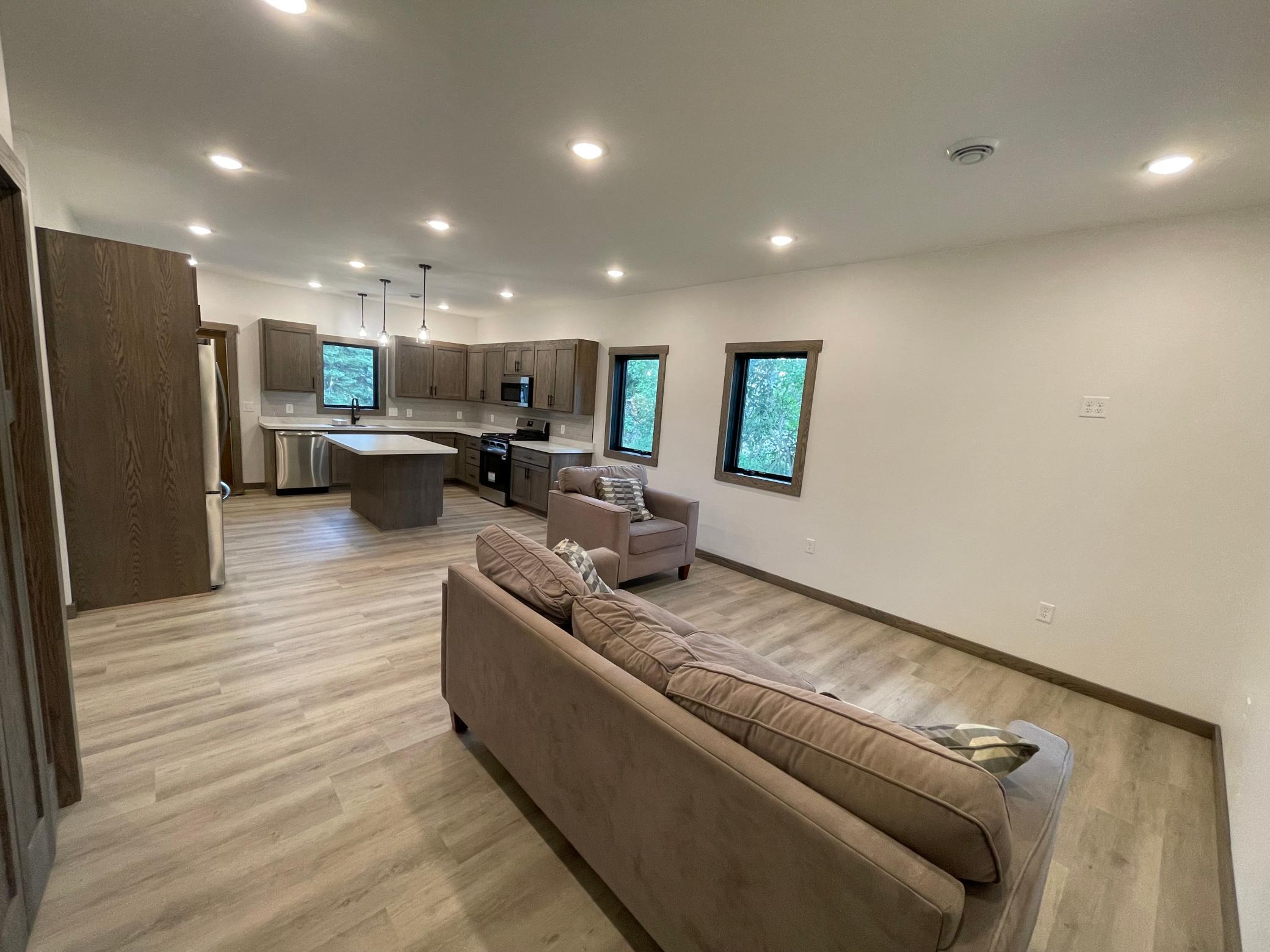 75 2nd Avenue Ne Property Photo 15