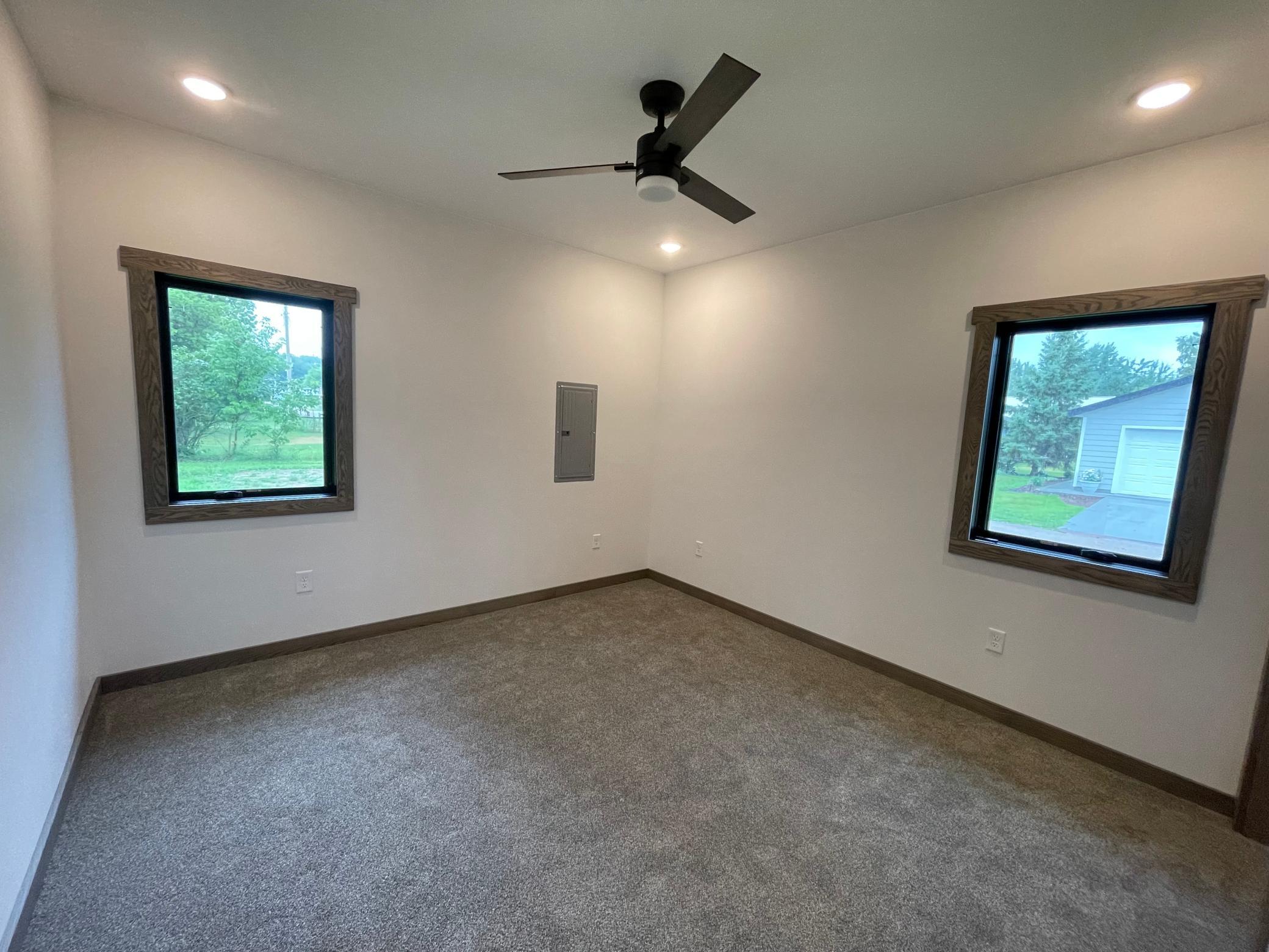 75 2nd Avenue Ne Property Photo 28