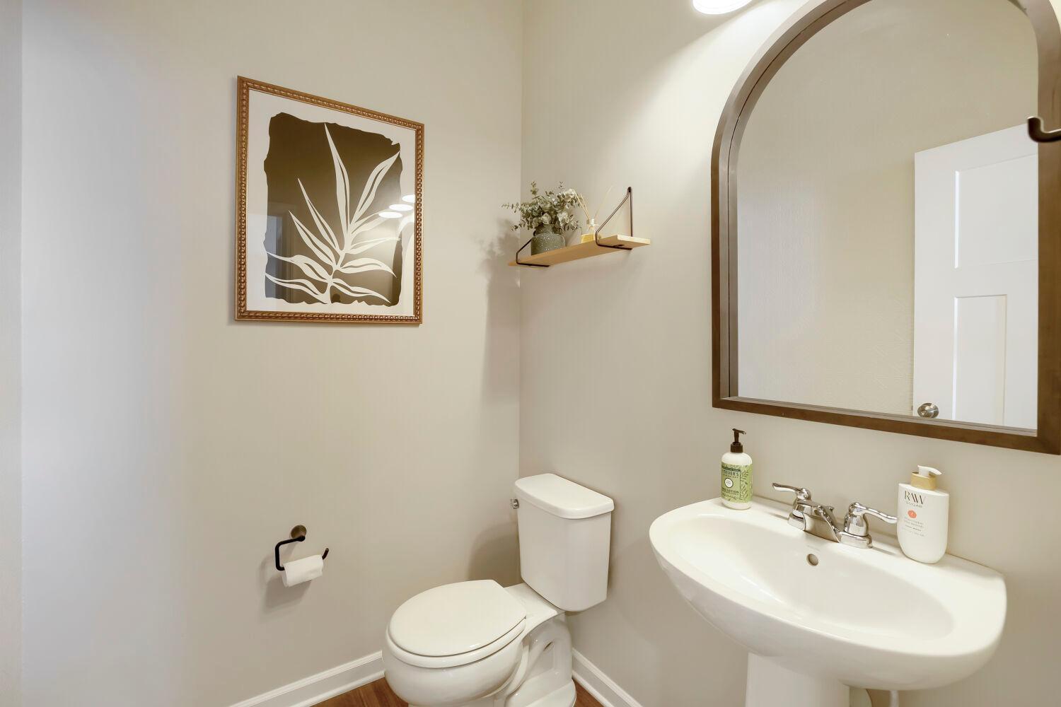 6653 Jody Avenue S Property Photo 8