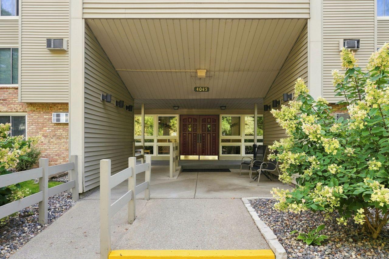 4045 Hodgson Road 201 Property Photo 2