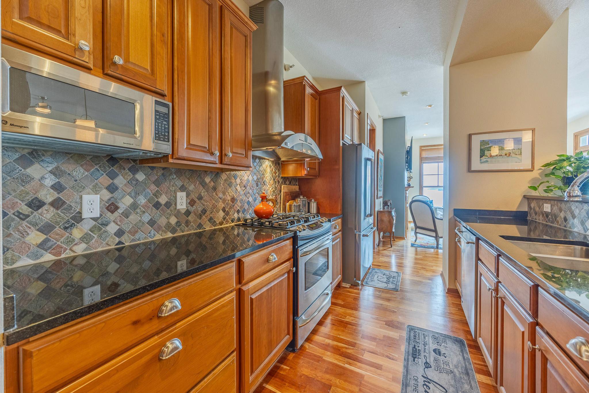 4100 Spring Street 410 Property Photo 5