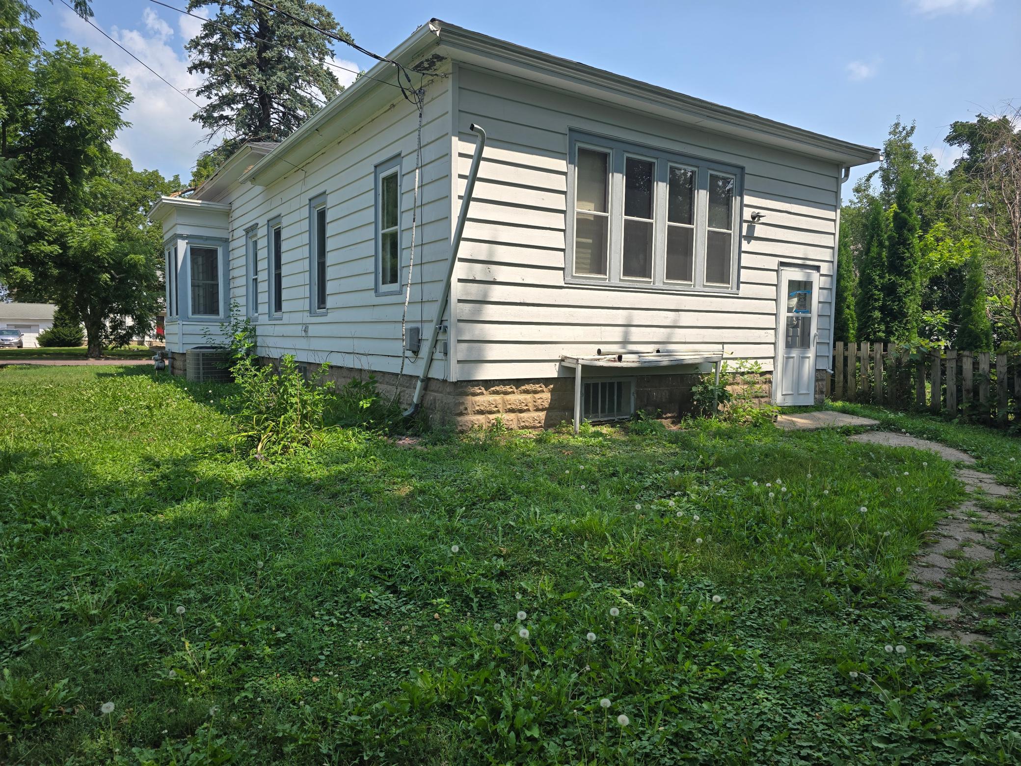 316 E 2nd Street Property Photo 2