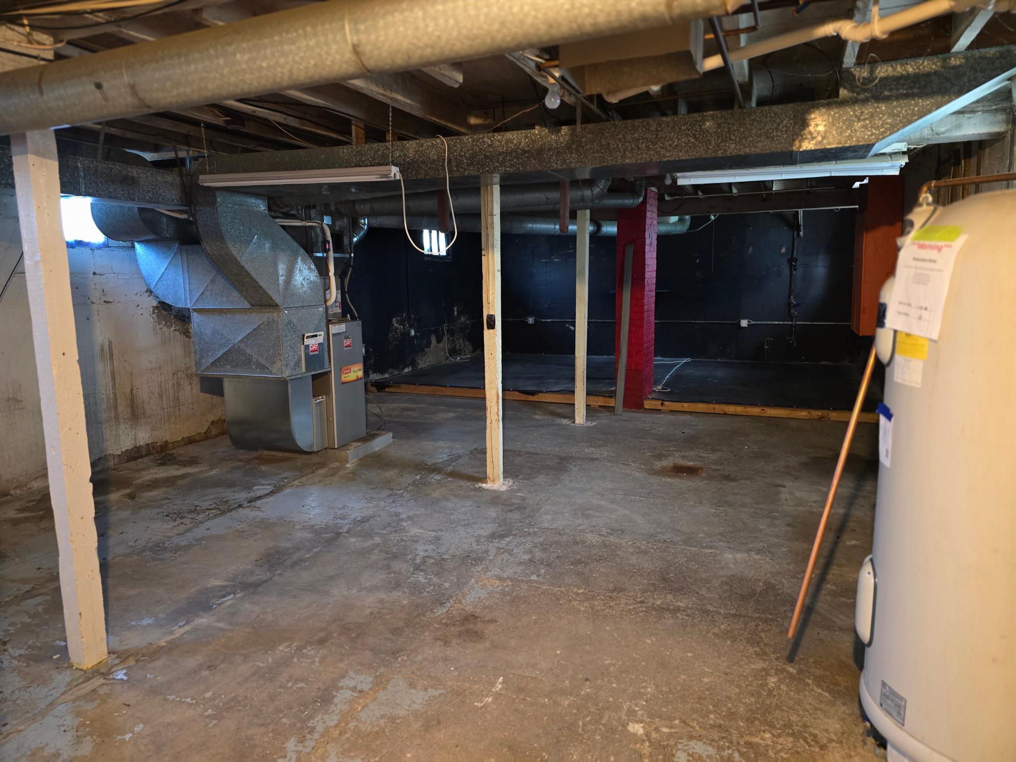 316 E 2nd Street Property Photo 18