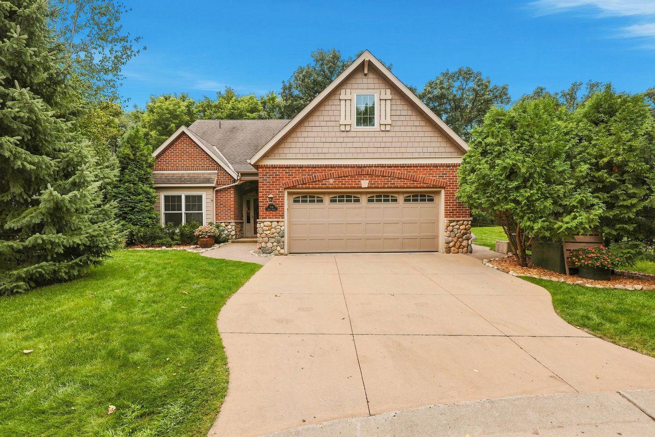 514 Julia Circle Property Photo 1