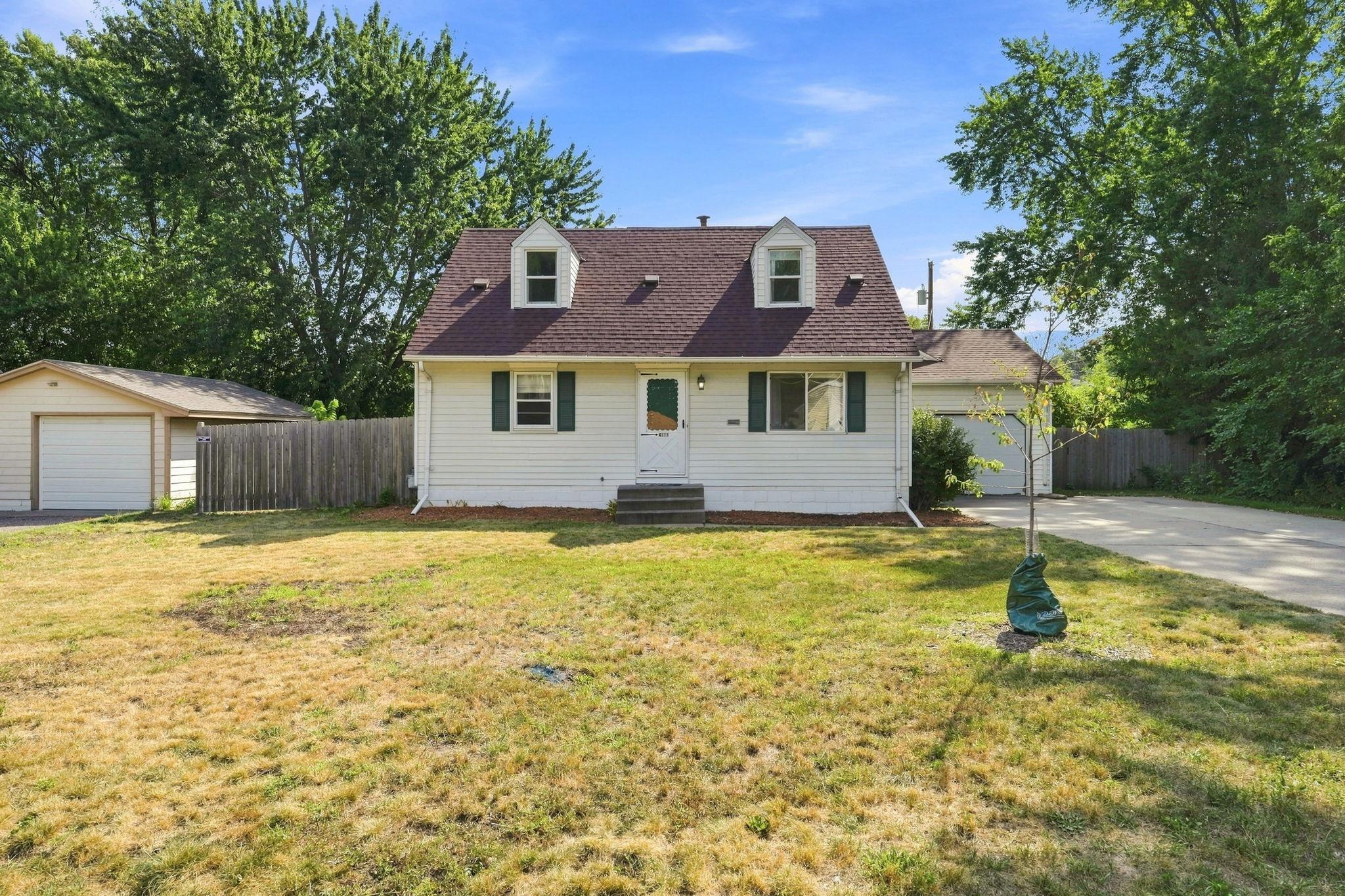 4751 3rd Street Ne Property Photo 1