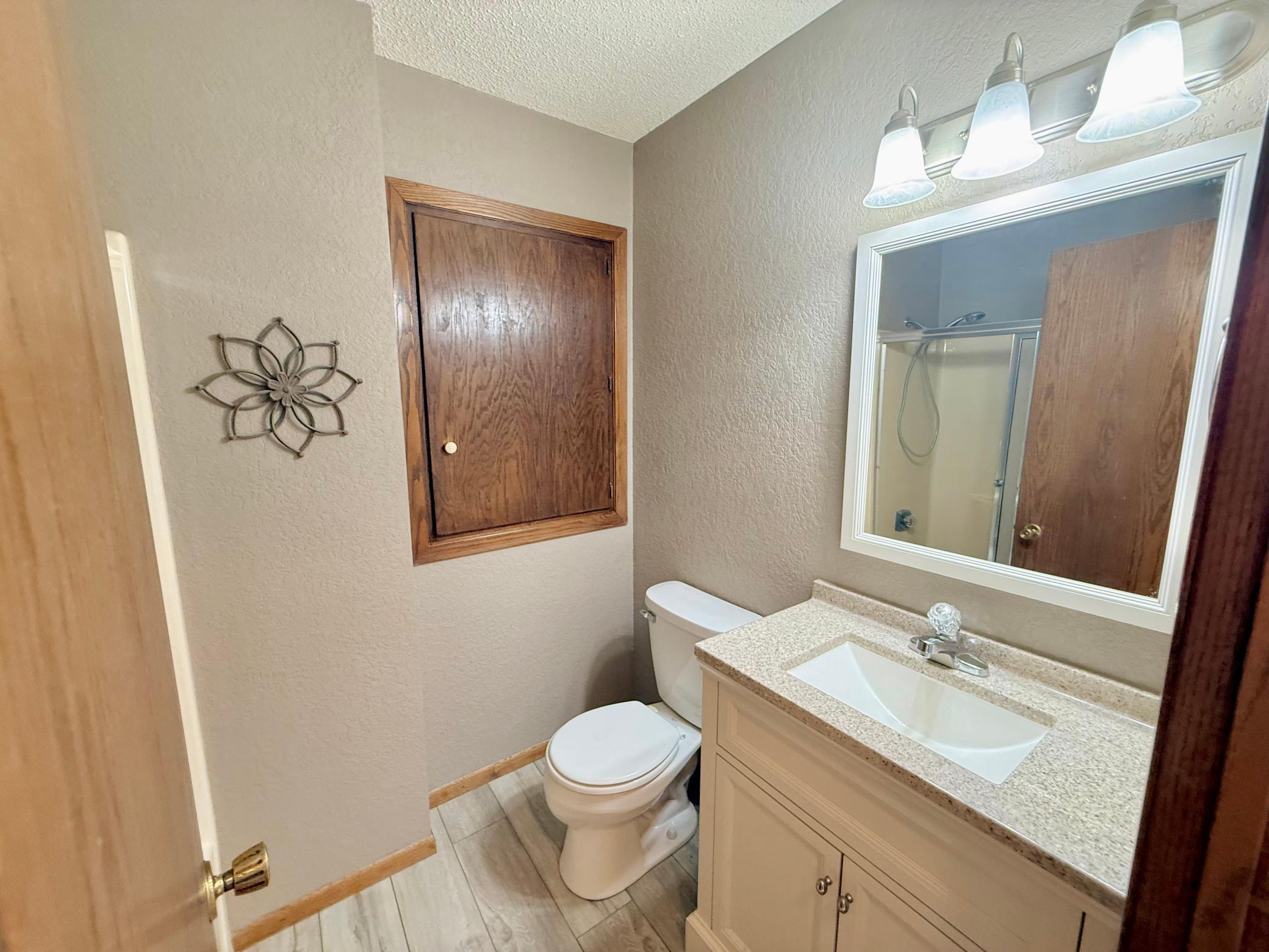 219 Lakeview Drive Property Photo 8