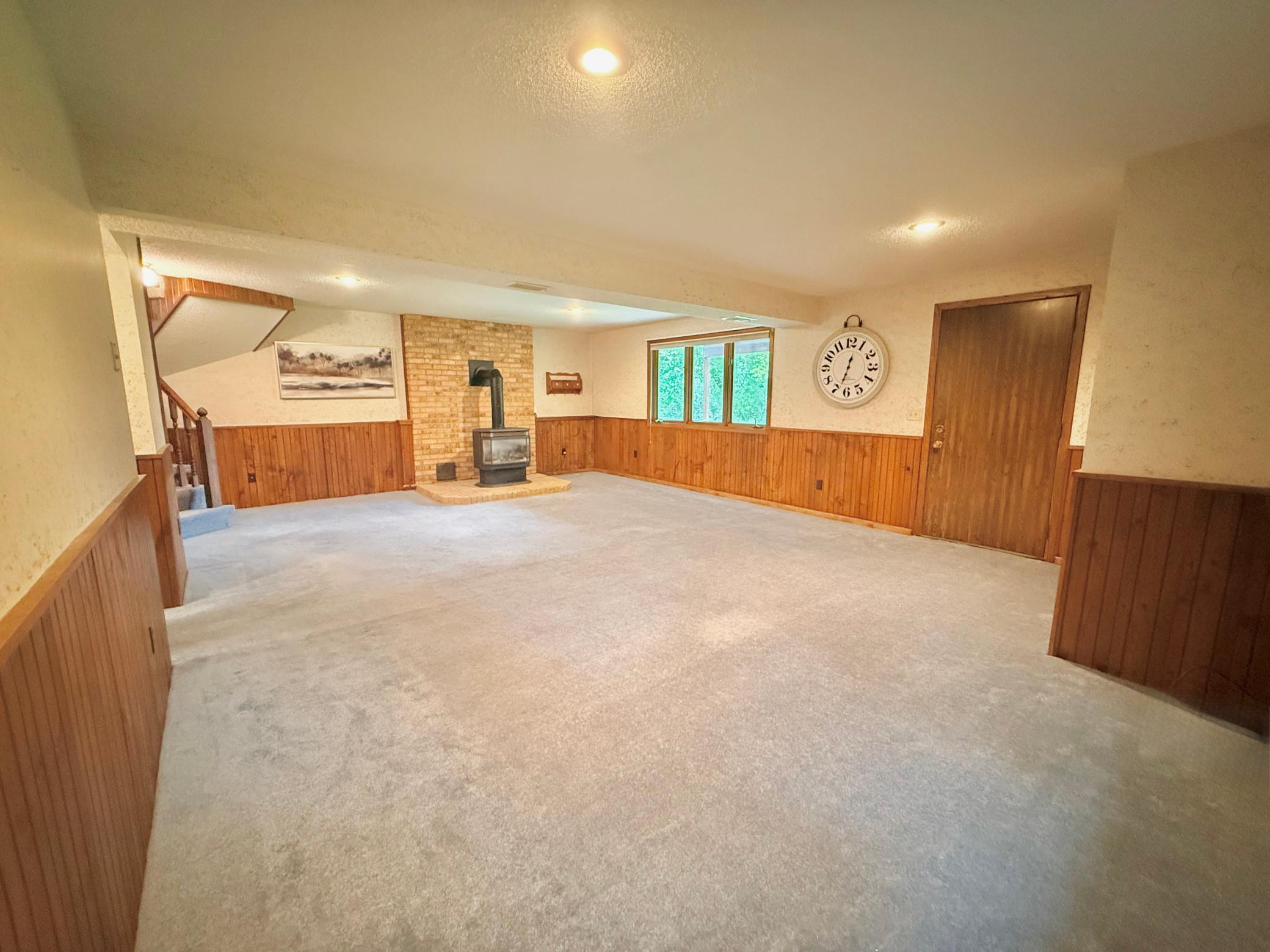 219 Lakeview Drive Property Photo 11