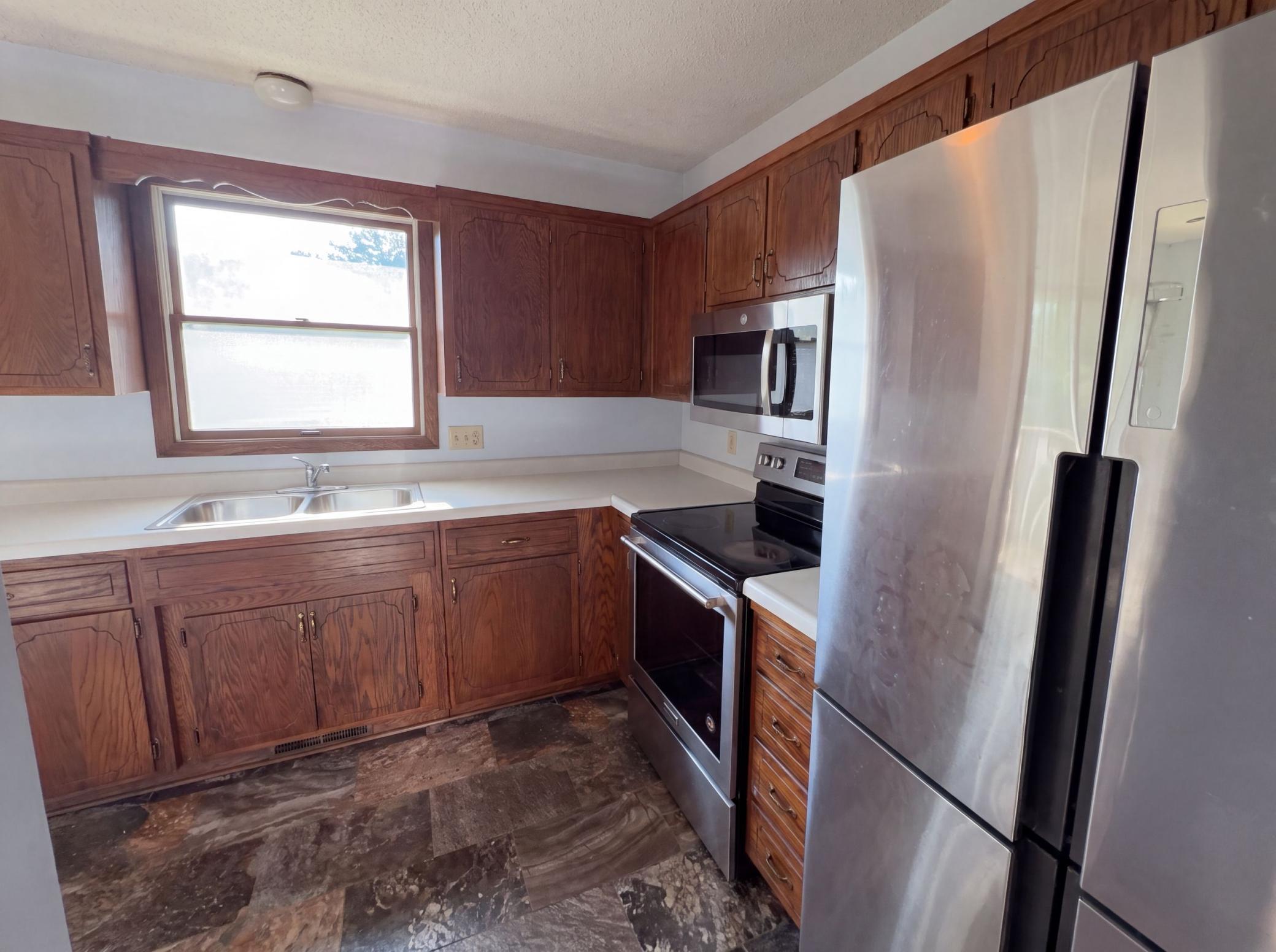 1720 24th Avenue Se Property Photo 2