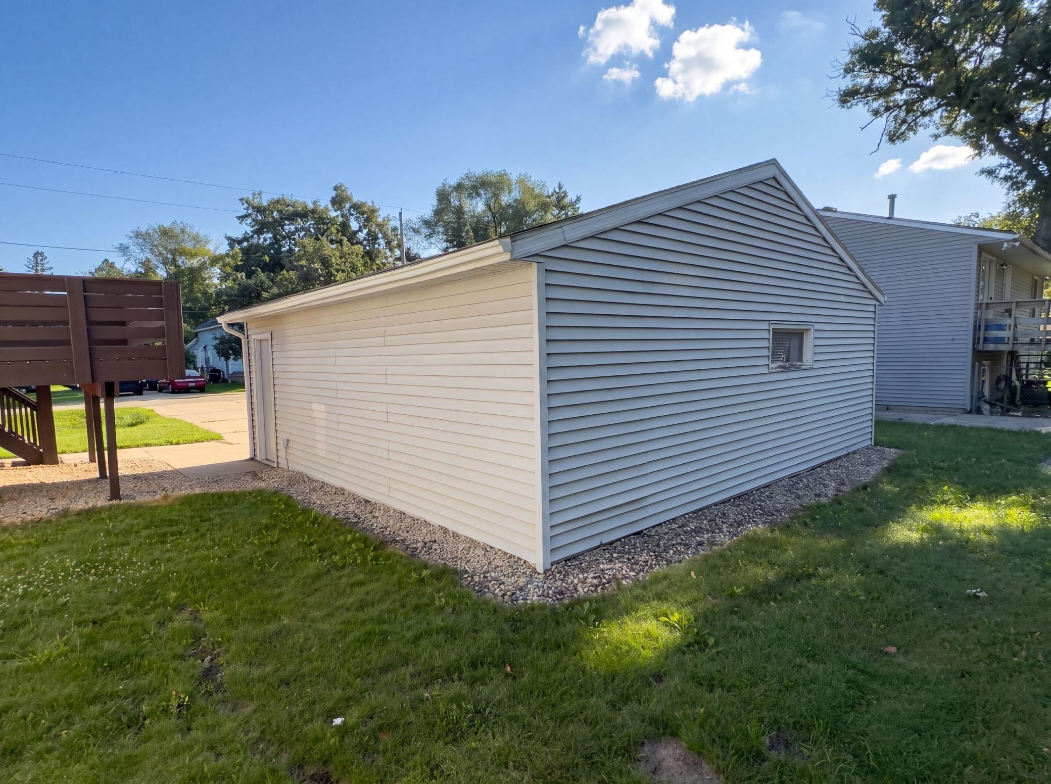 1720 24th Avenue Se Property Photo 5