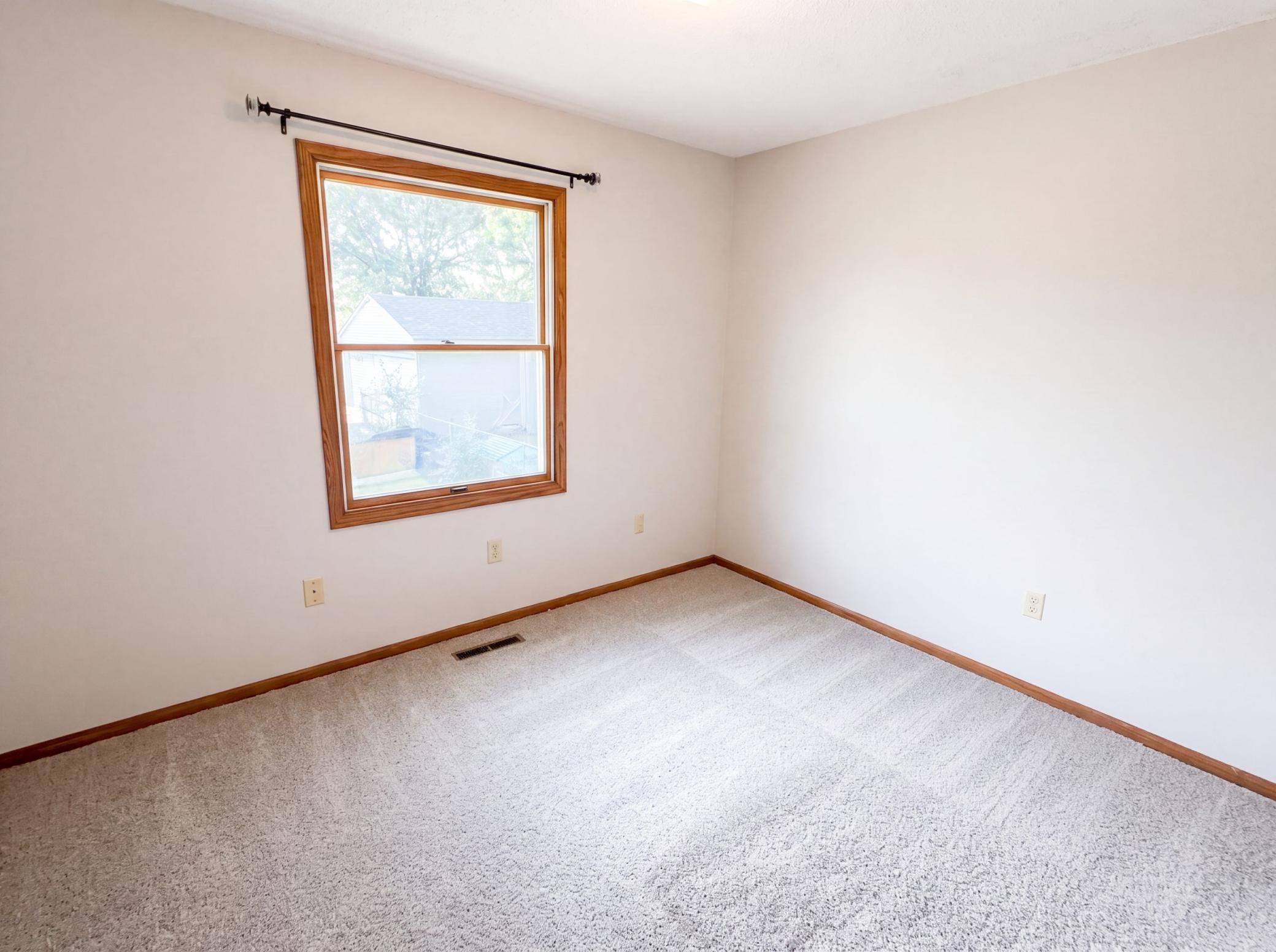 1720 24th Avenue Se Property Photo 10