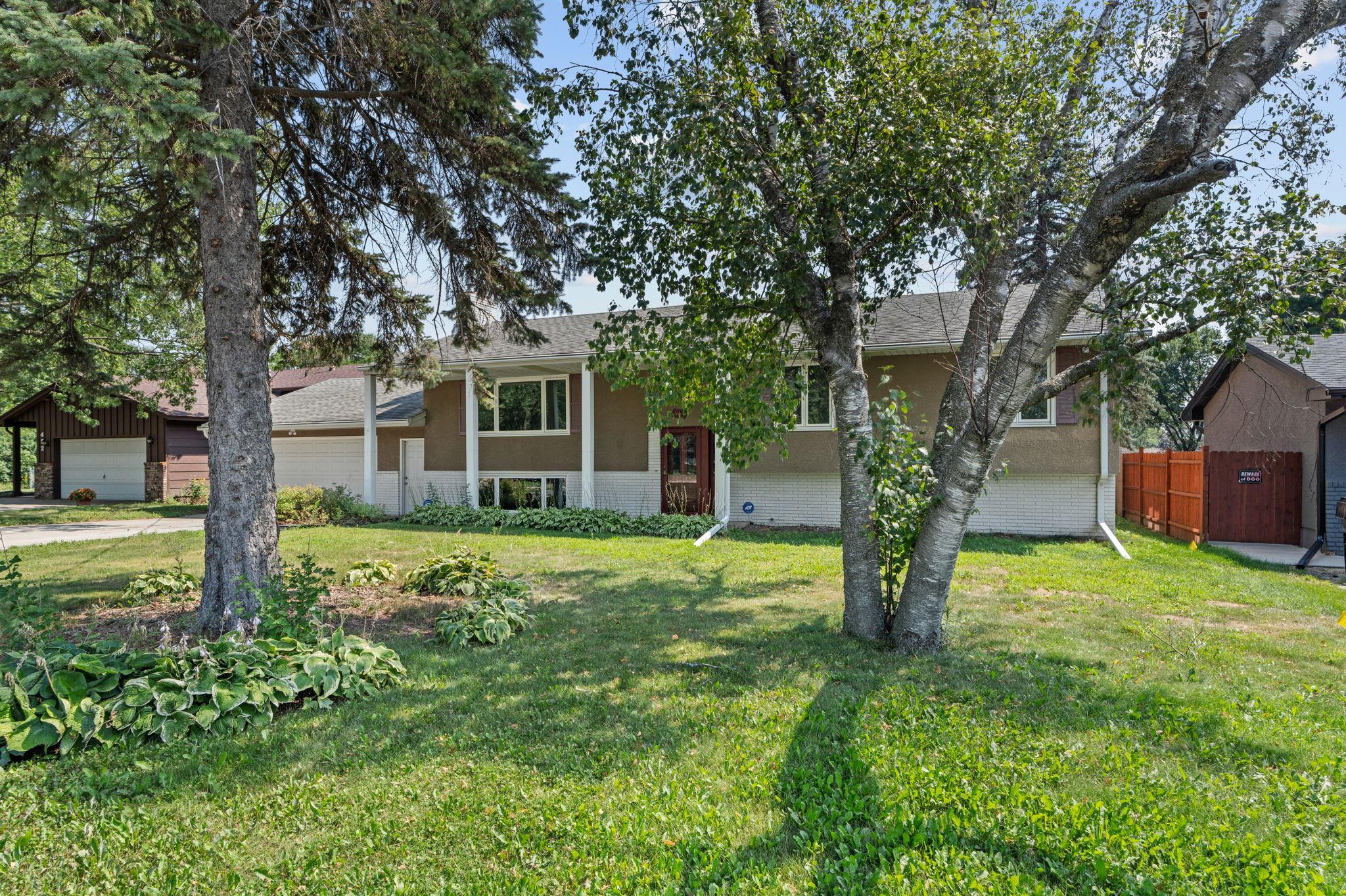444 County Road B E Property Photo 3