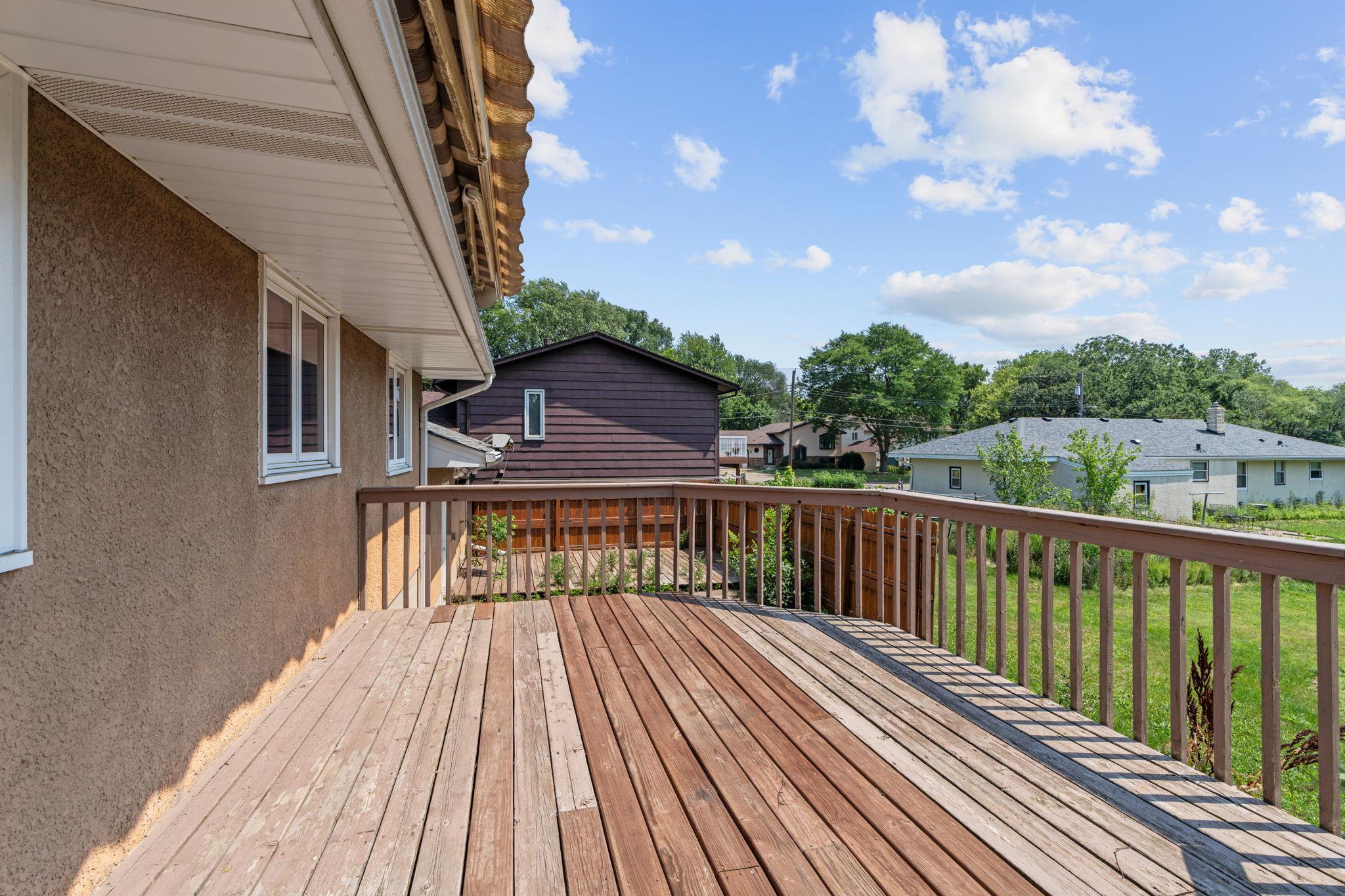 444 County Road B E Property Photo 18