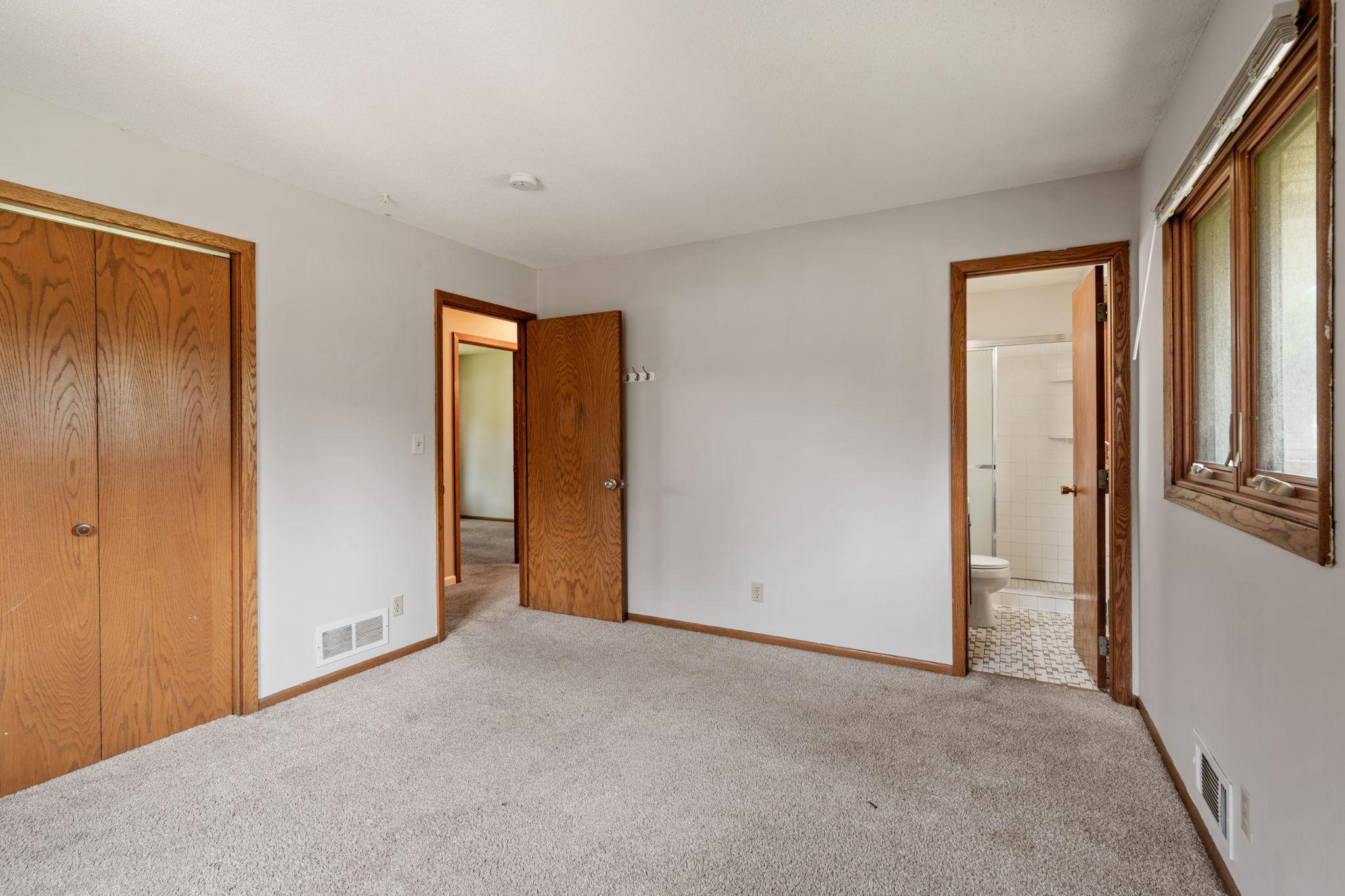 444 County Road B E Property Photo 21
