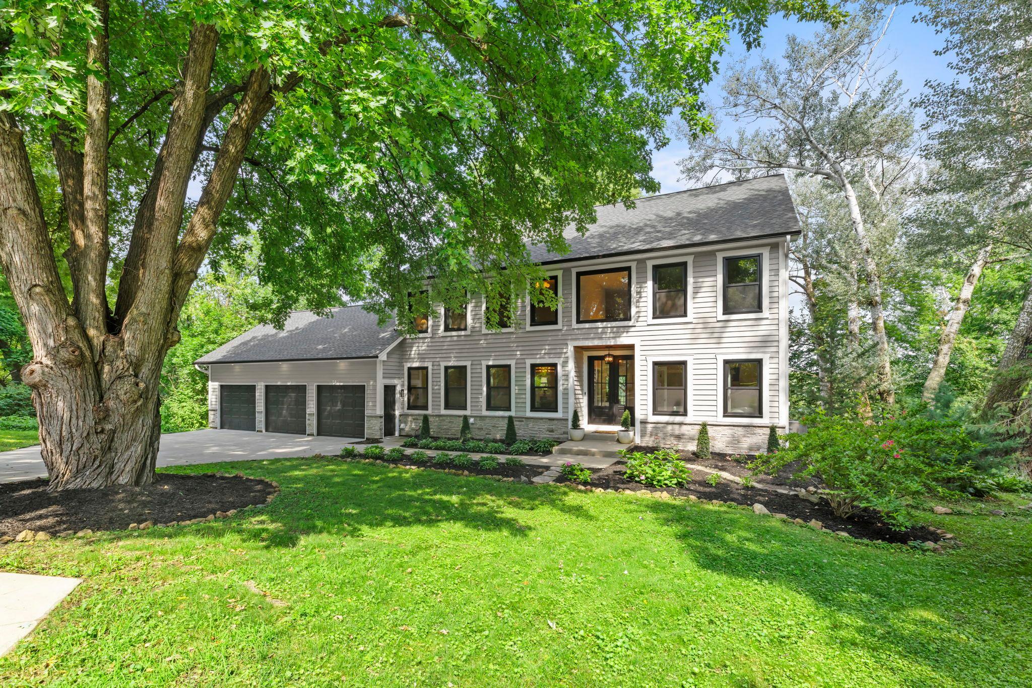6524 Aster Circle Property Photo 3