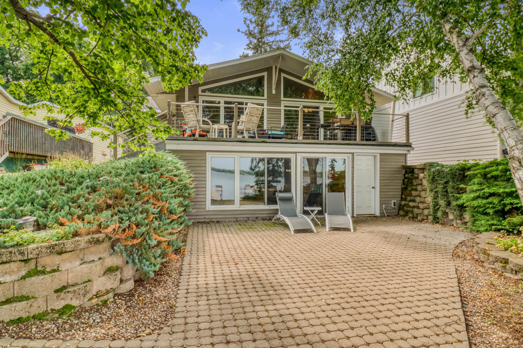 672 S Shore Drive Property Photo 1