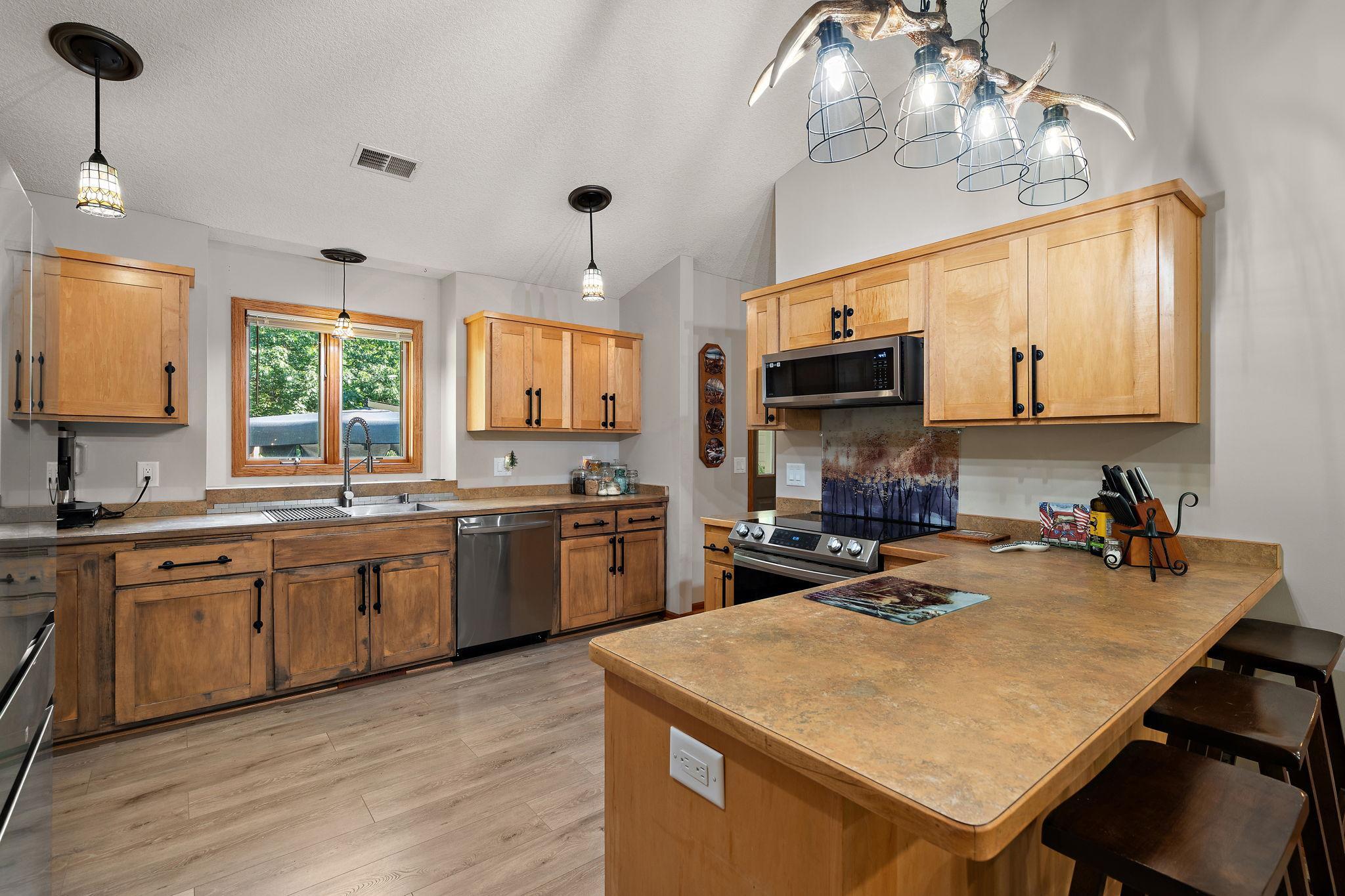 890 Saint Croix Trail Property Photo 3