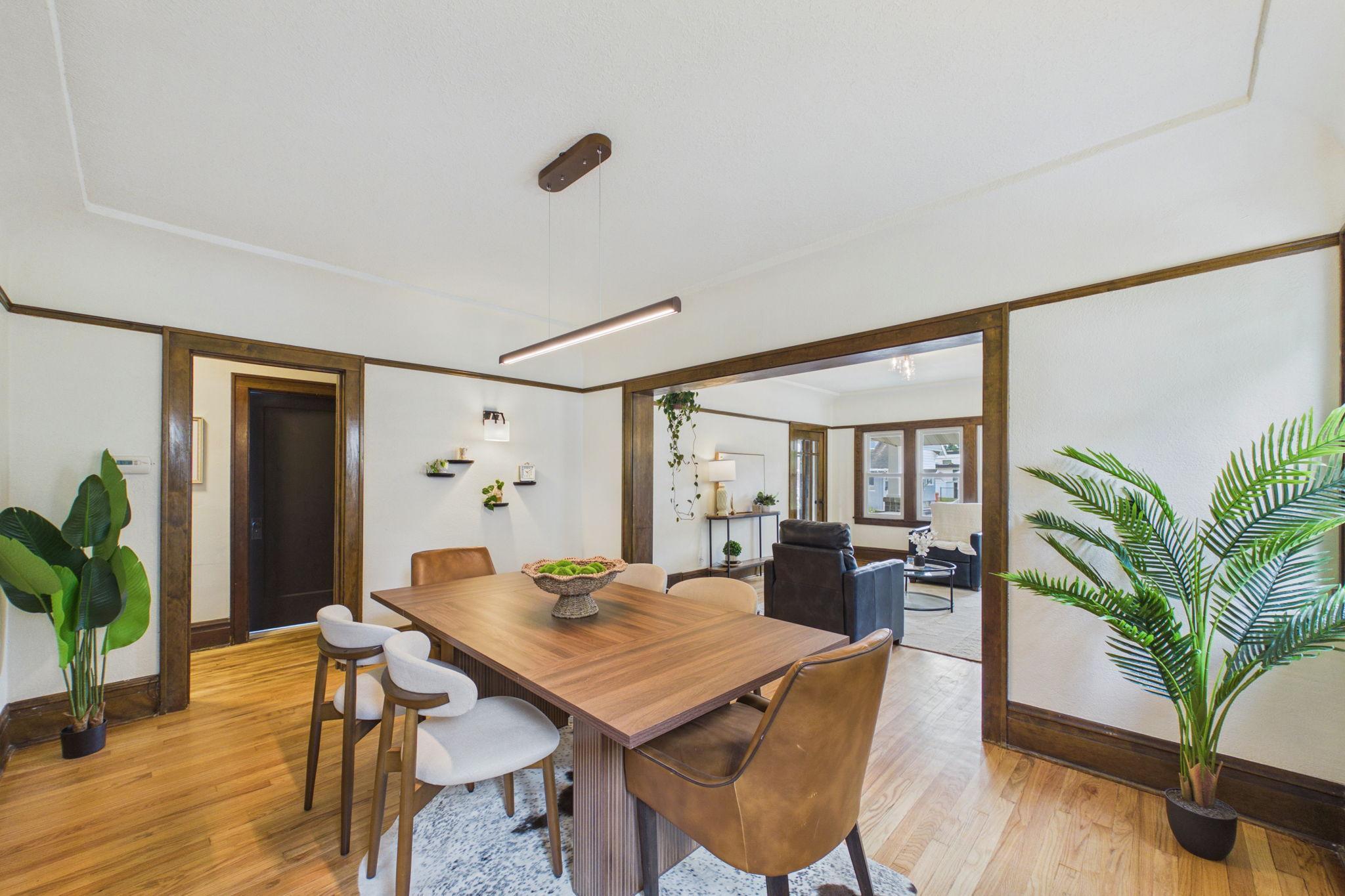 1121 3rd Street Se Property Photo 6