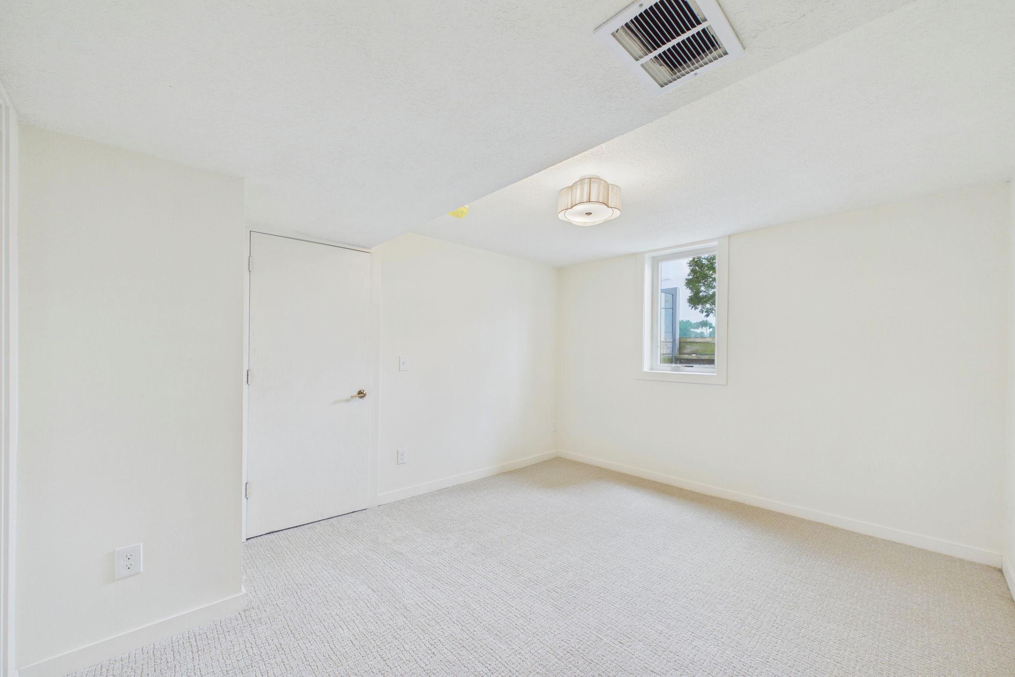 1121 3rd Street Se Property Photo 18