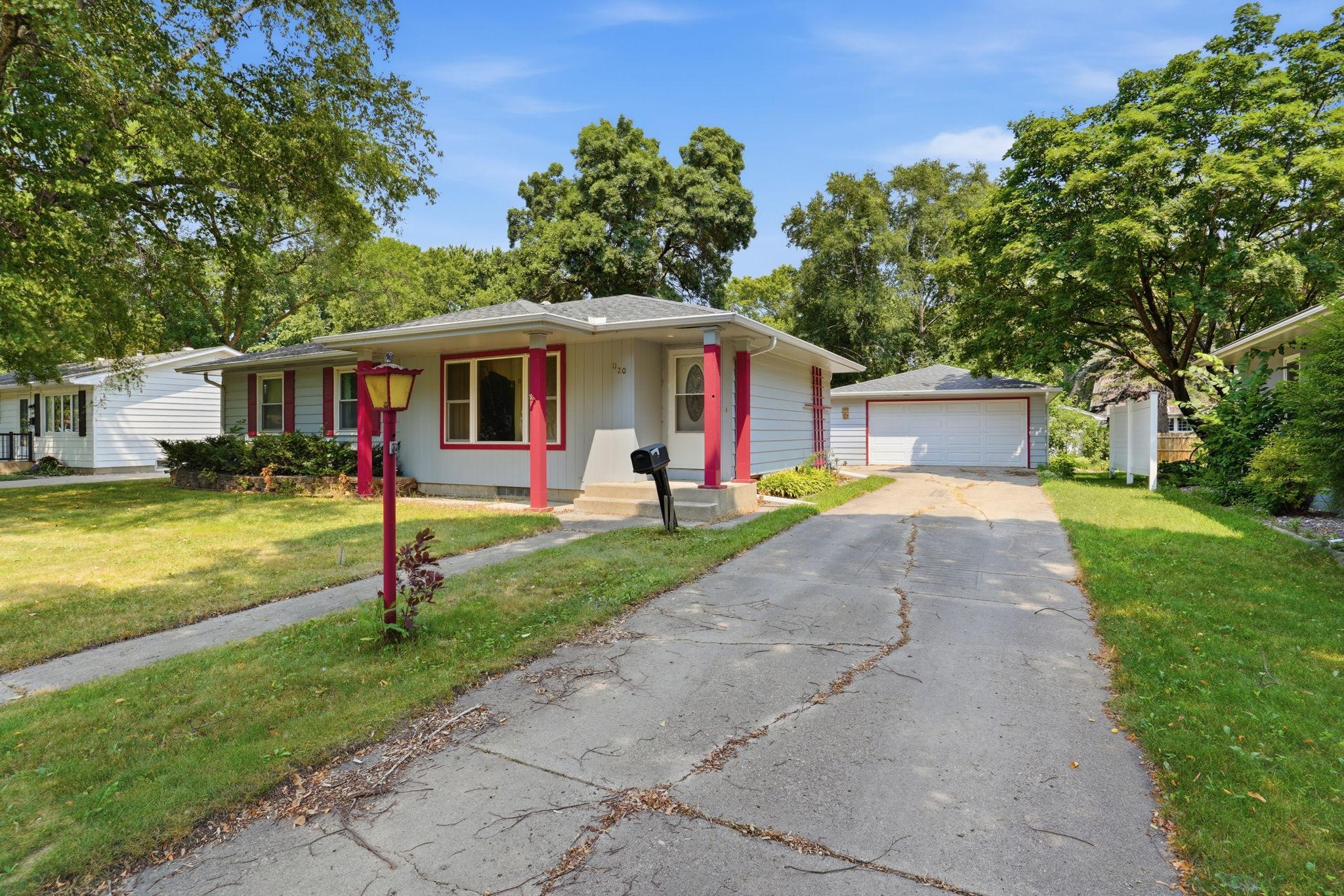 1120 Quincy Avenue Property Photo 2