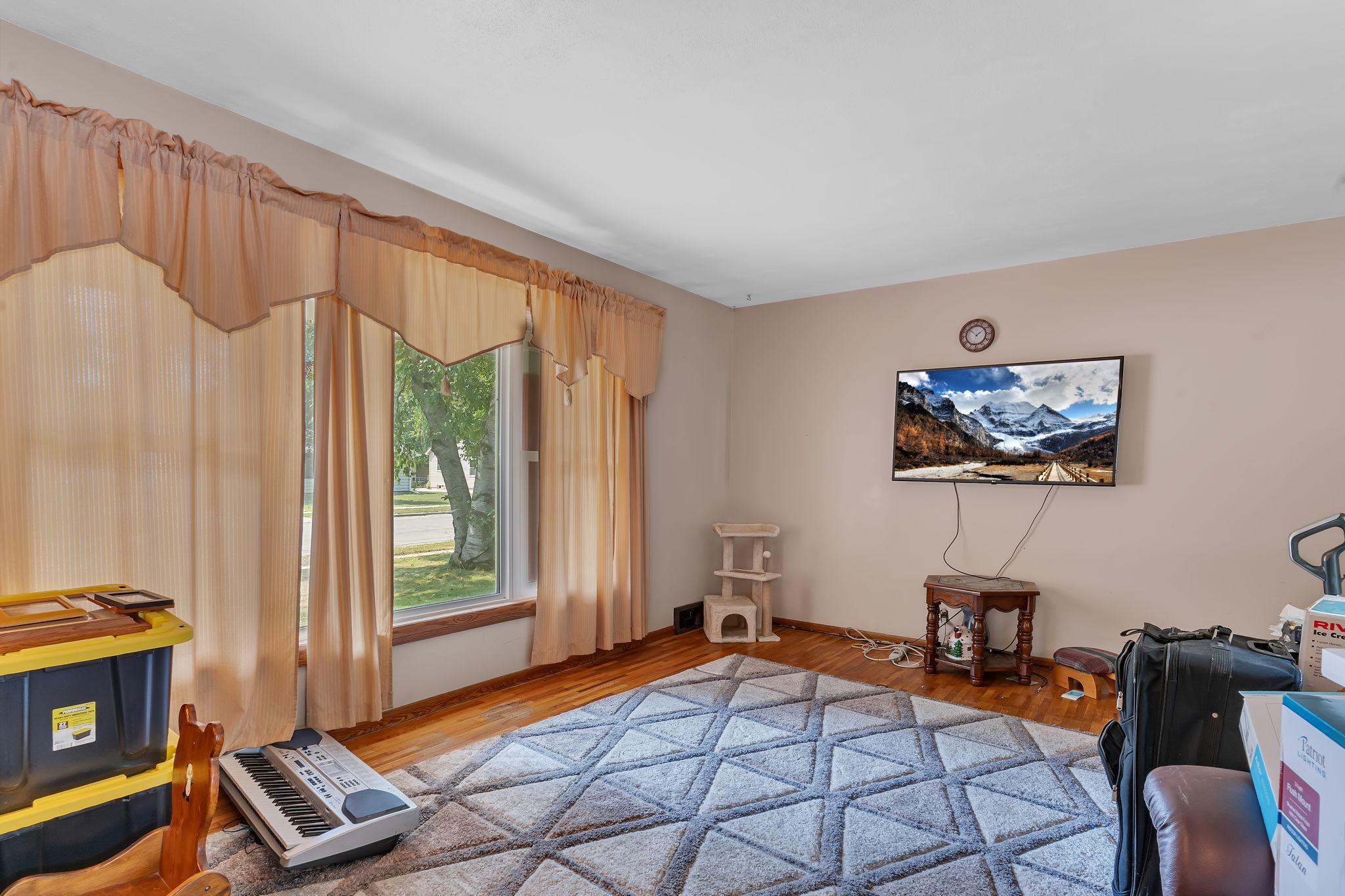 1120 Quincy Avenue Property Photo 4
