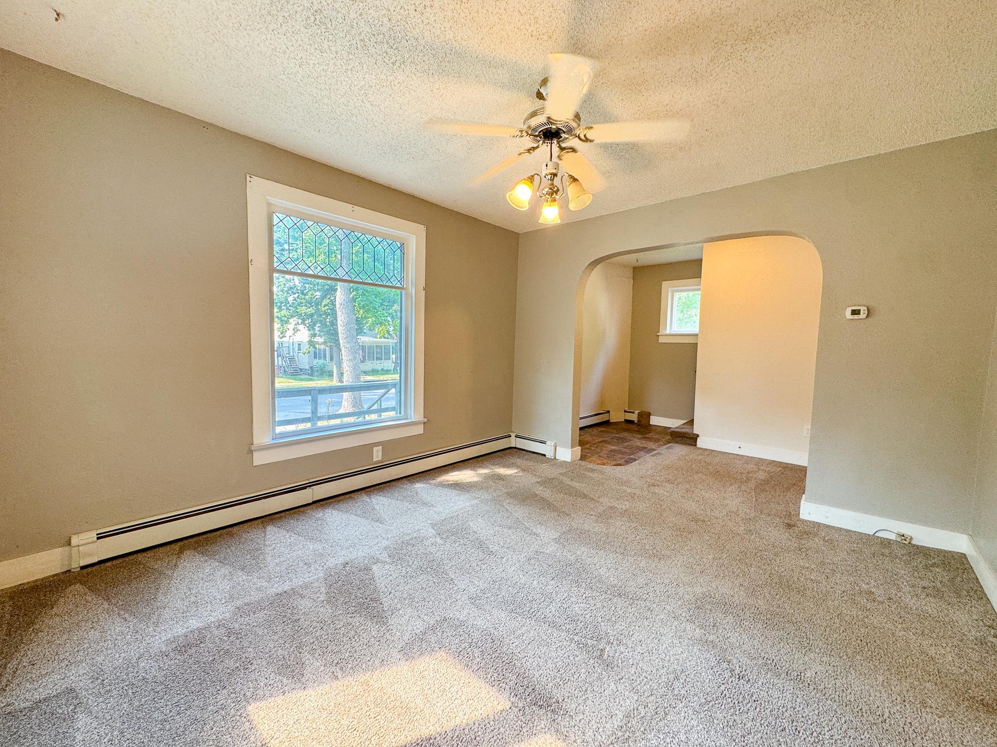 127 E Summit Avenue Property Photo 7