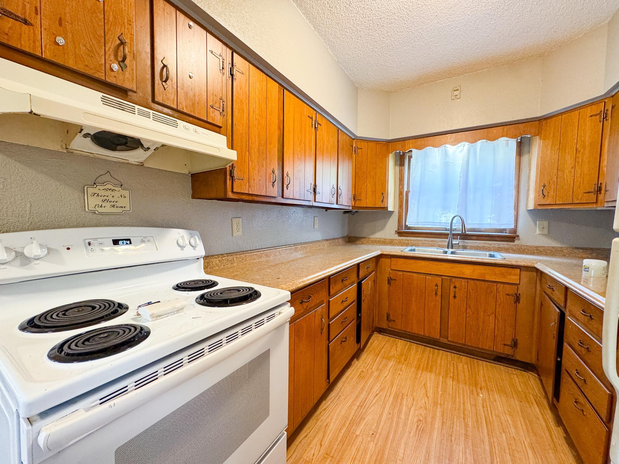 127 E Summit Avenue Property Photo 9
