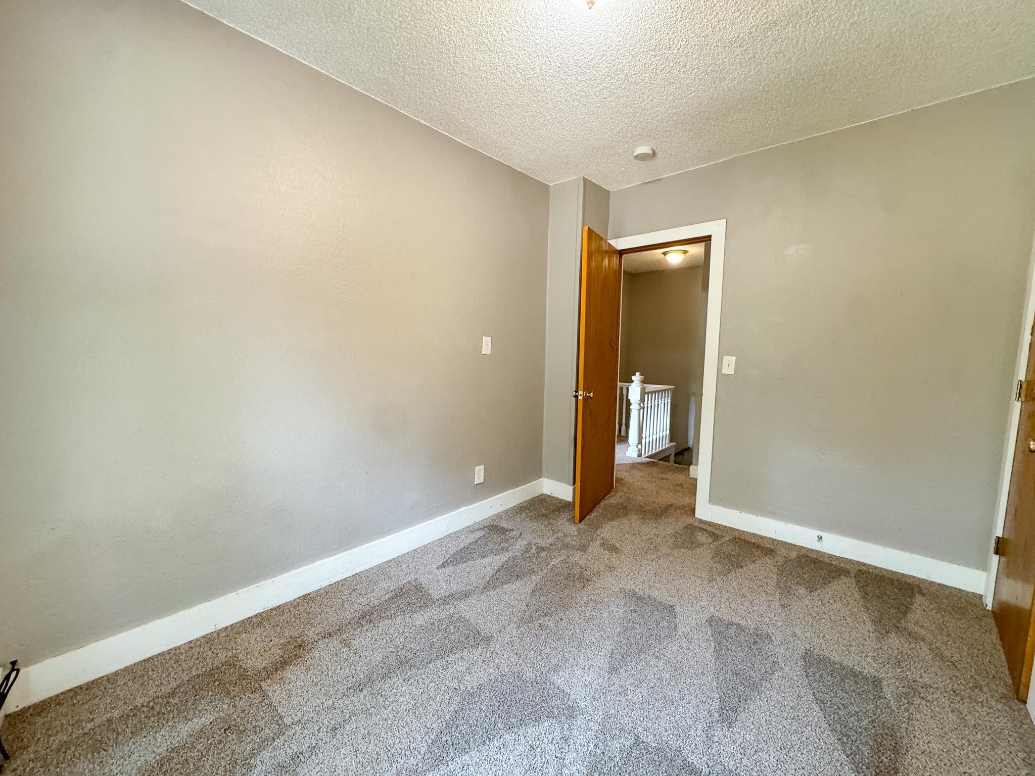 127 E Summit Avenue Property Photo 26
