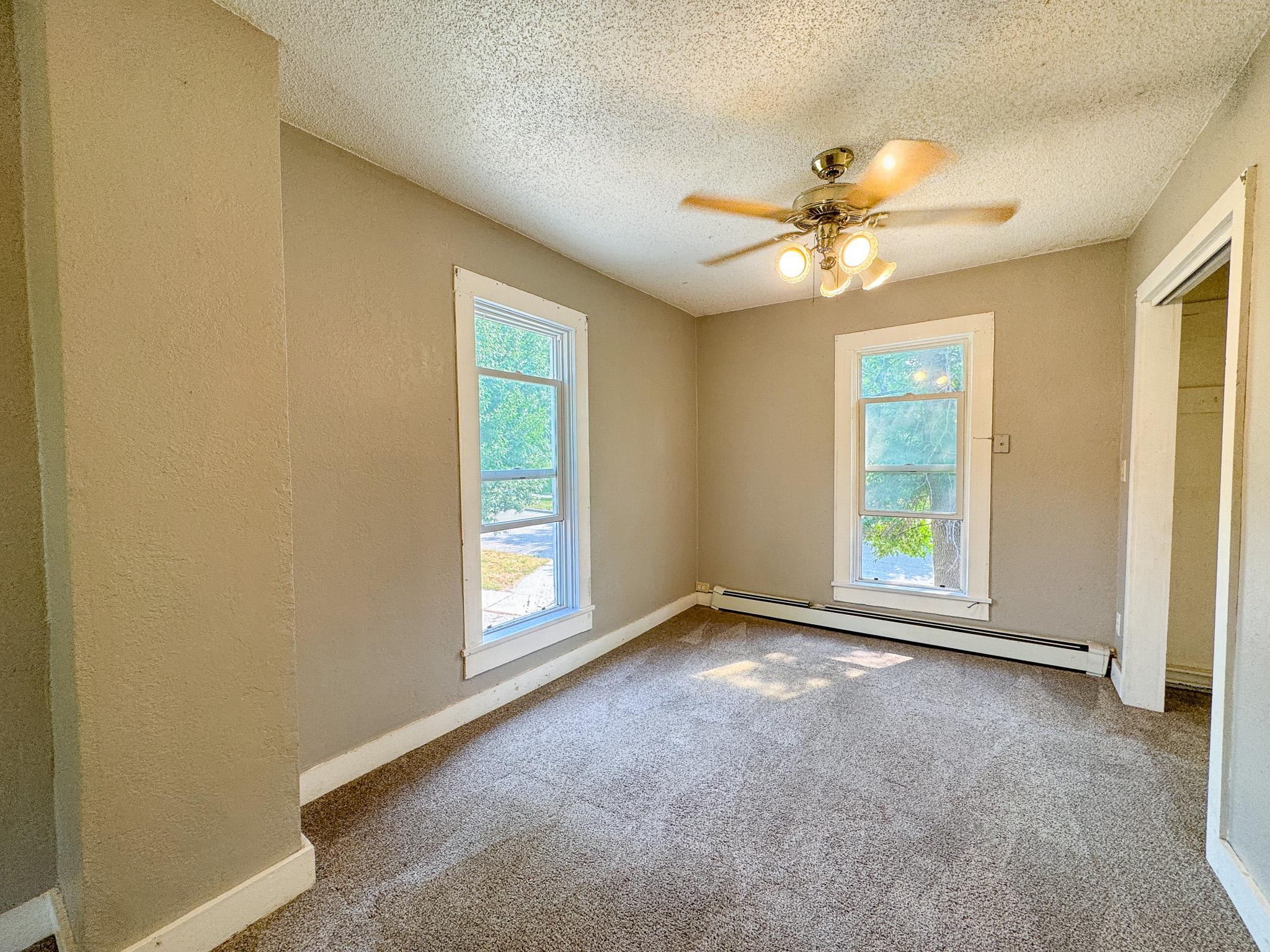 127 E Summit Avenue Property Photo 28